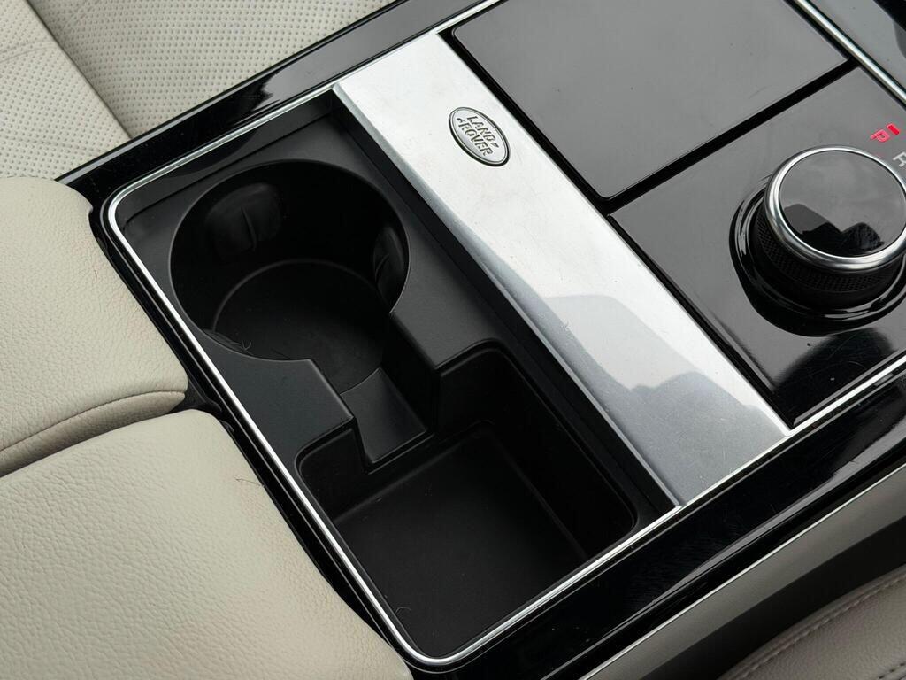 Land Rover Range Rover Velar view 45