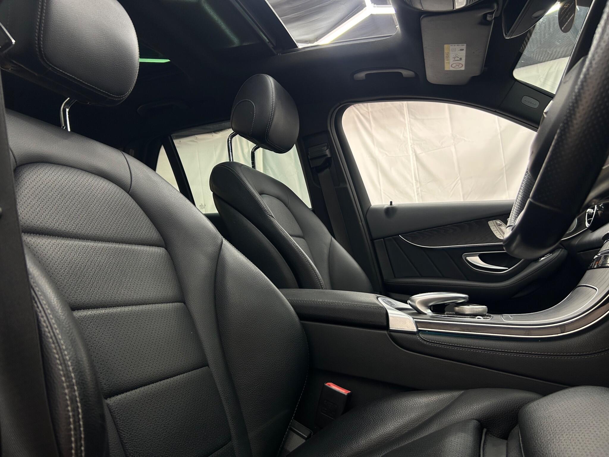 Mercedes-Benz GLC view 19