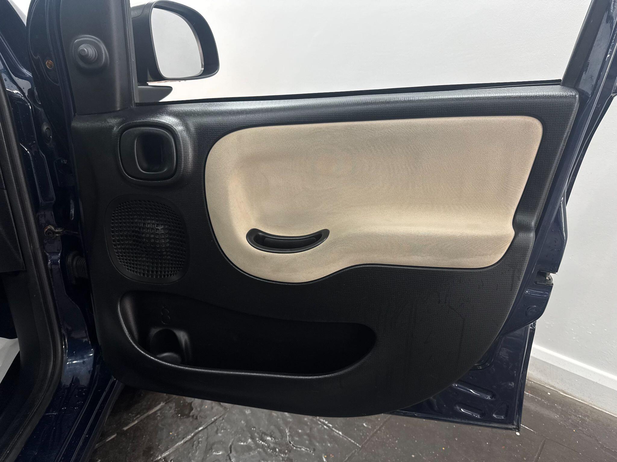 Fiat Panda view 27