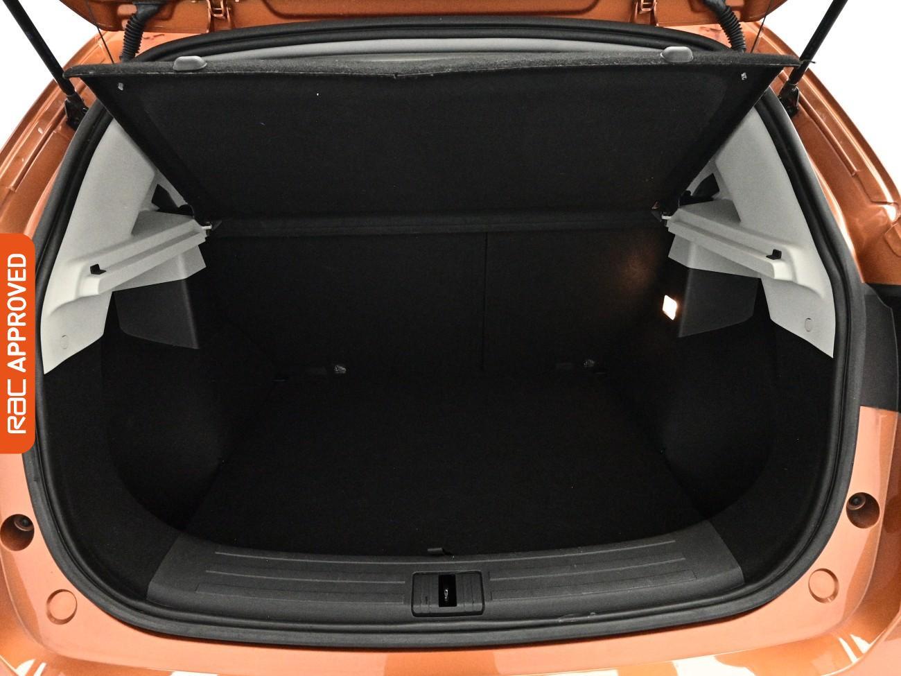 MG ZS view 25