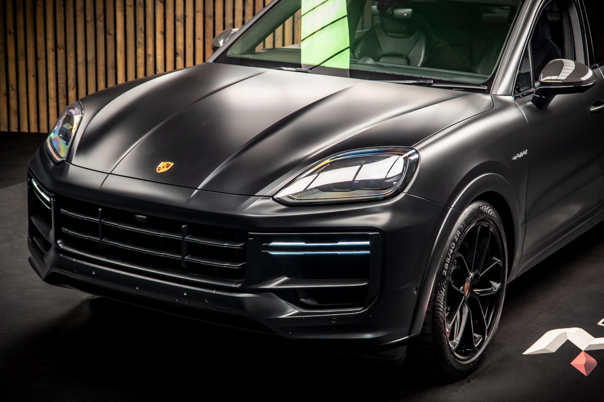 Porsche Cayenne view 15