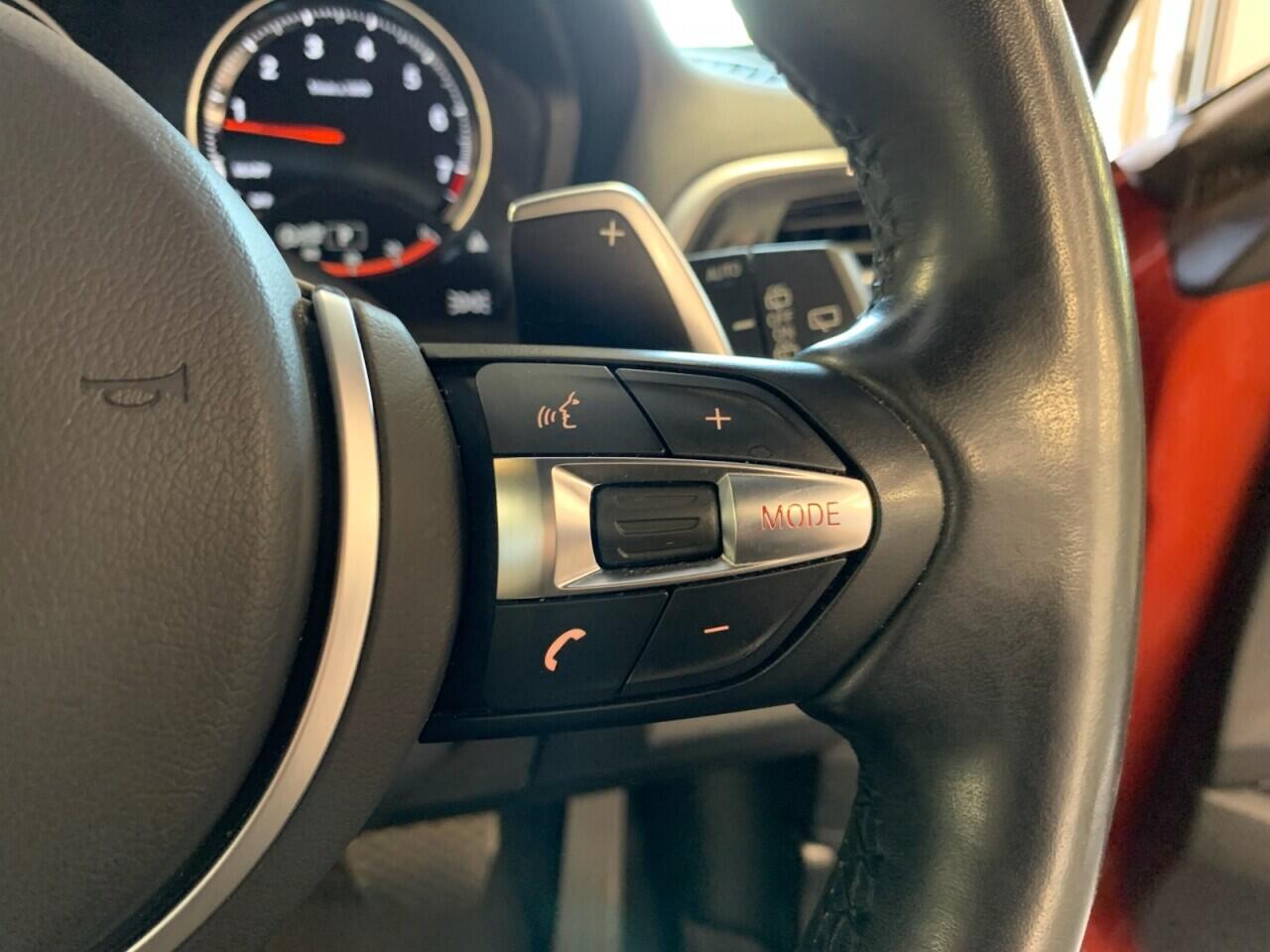 BMW 1 Series view 30