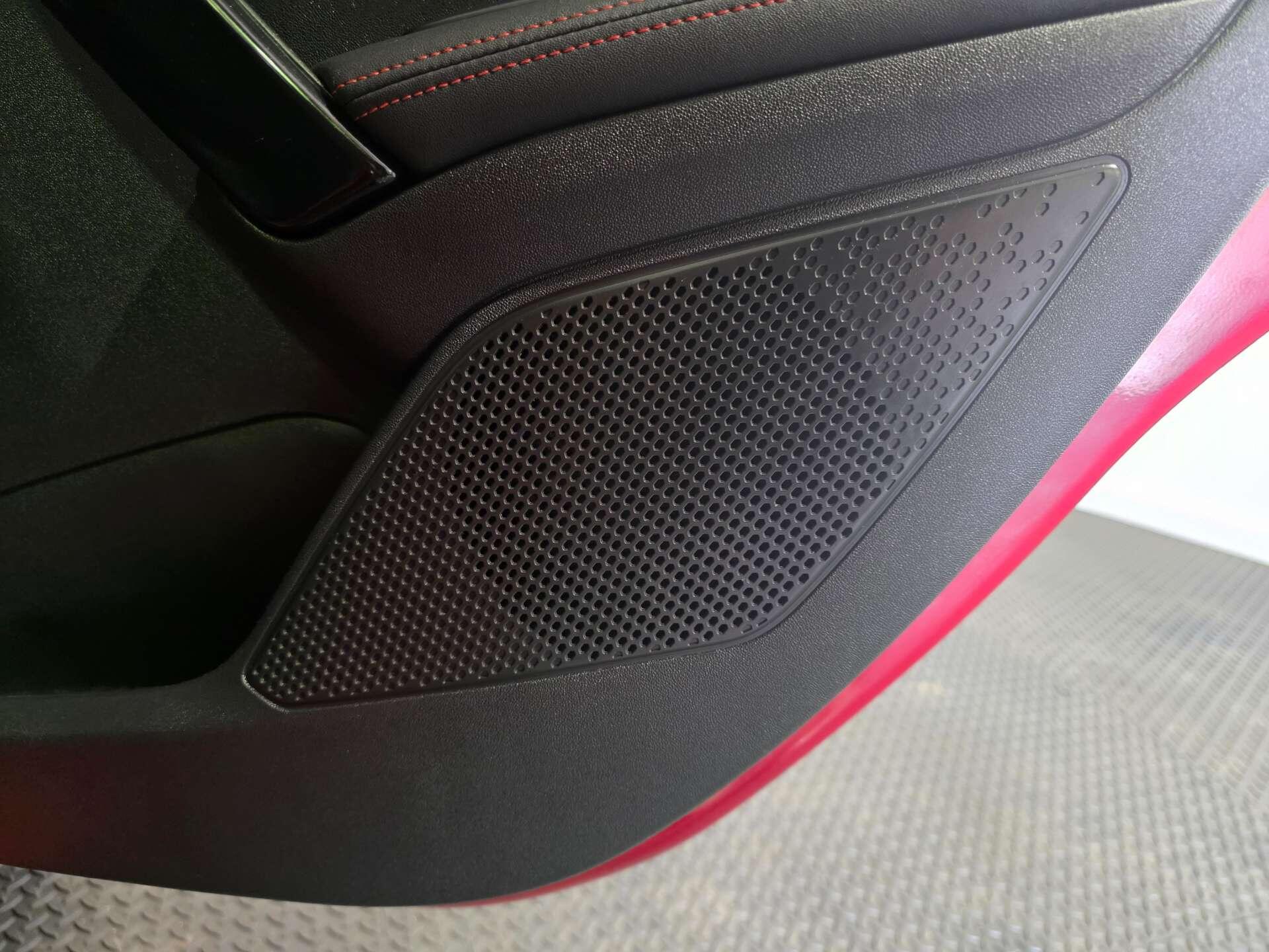 Peugeot 208 view 36