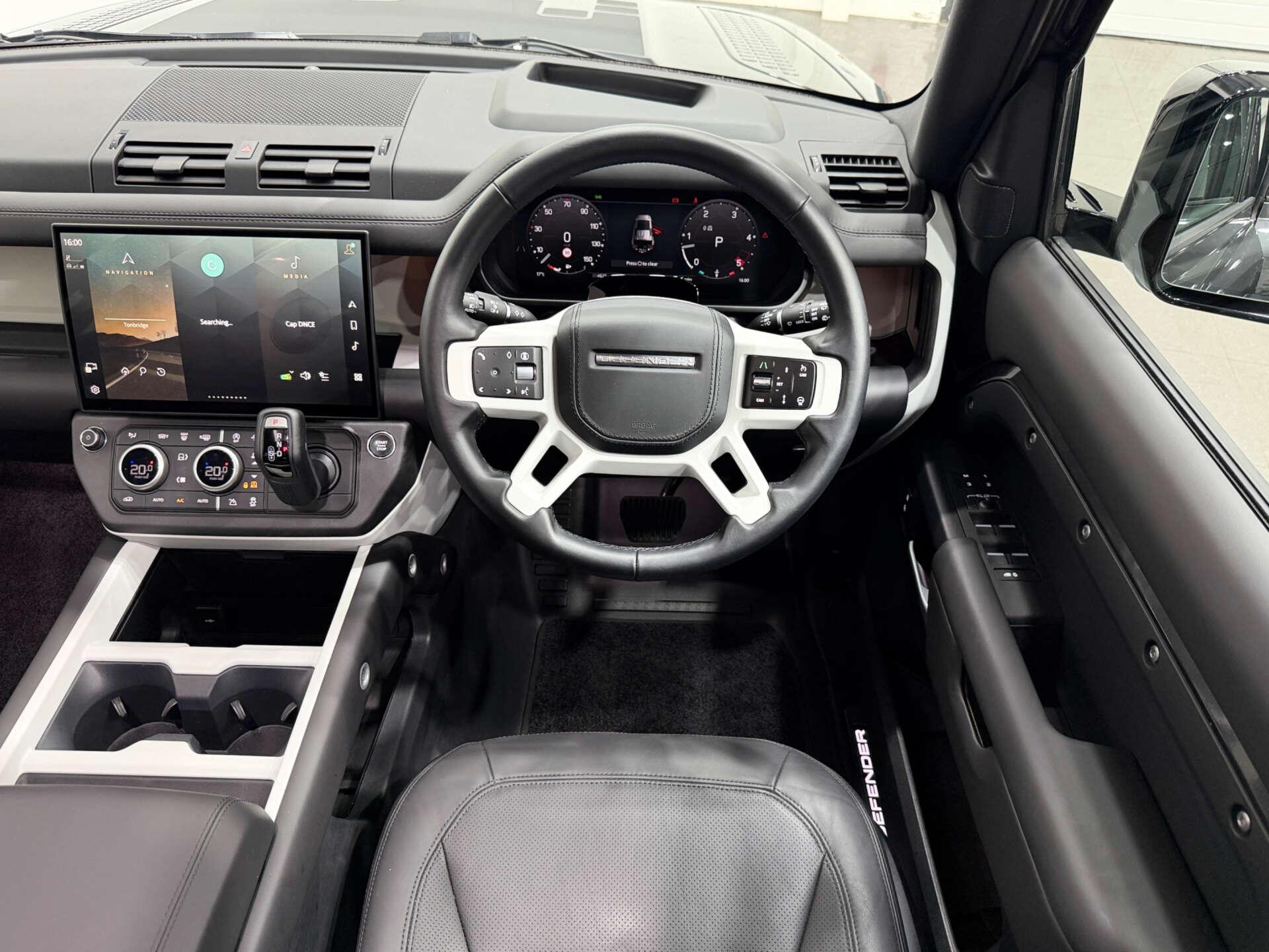 Land Rover Defender view 20