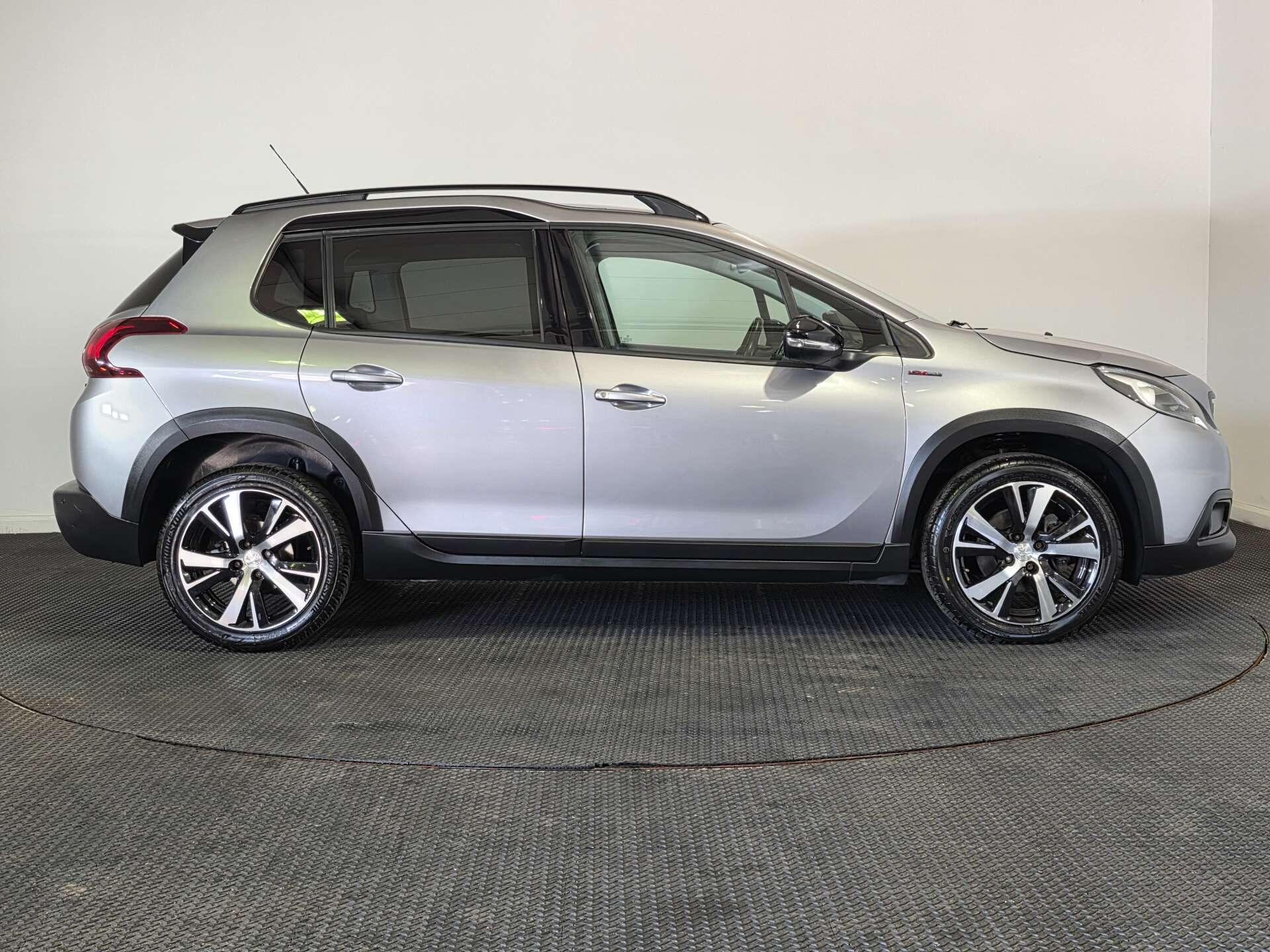 Peugeot 2008 view 8