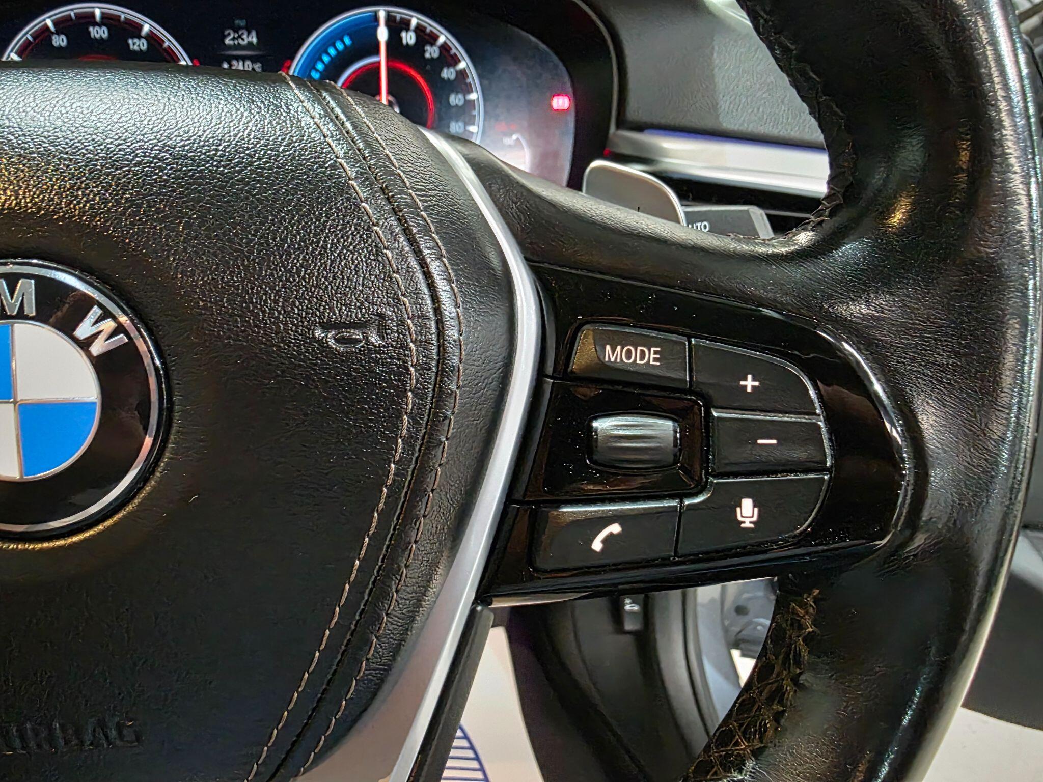 BMW 5 Series view 19