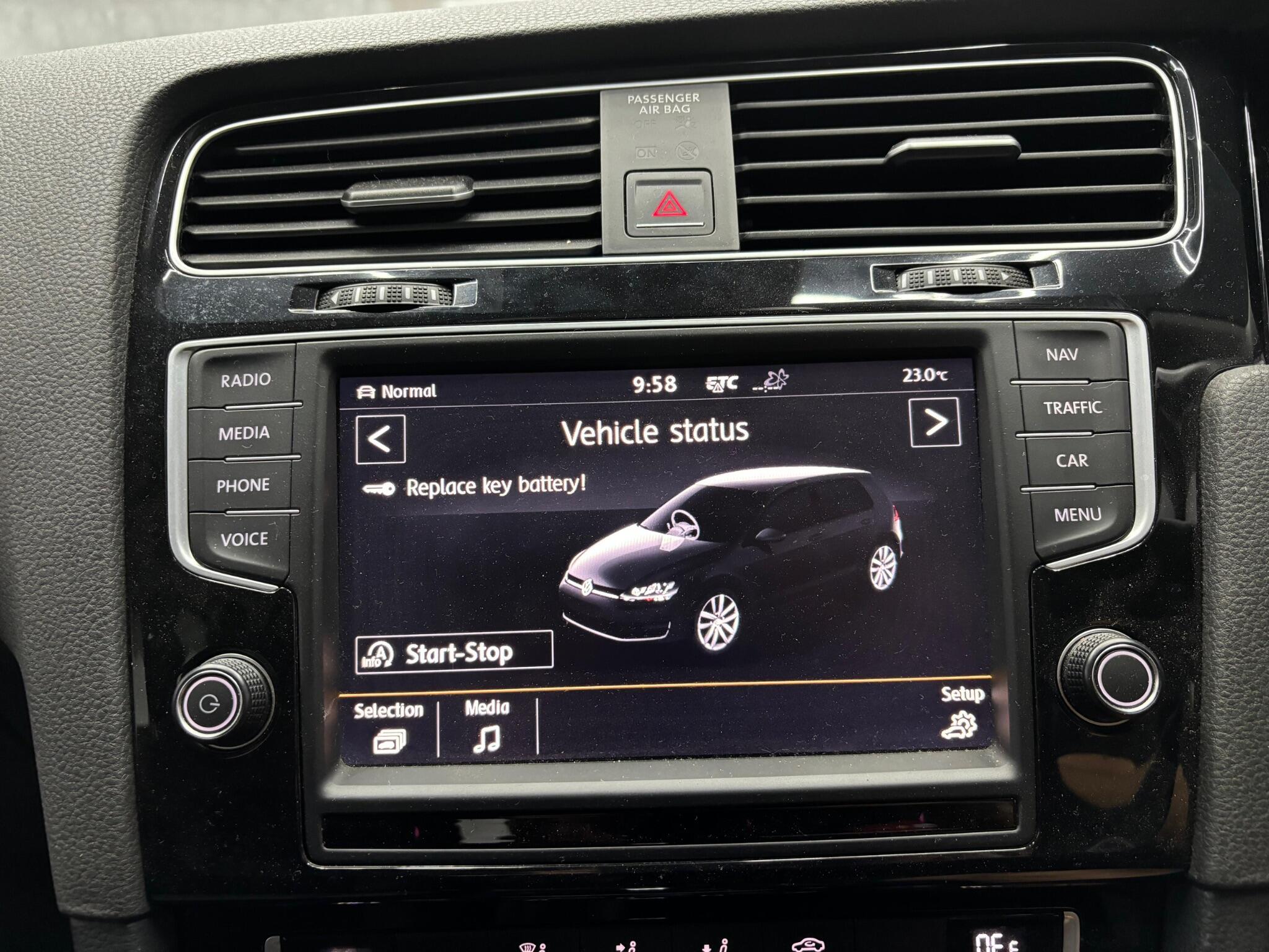 Volkswagen Golf view 19