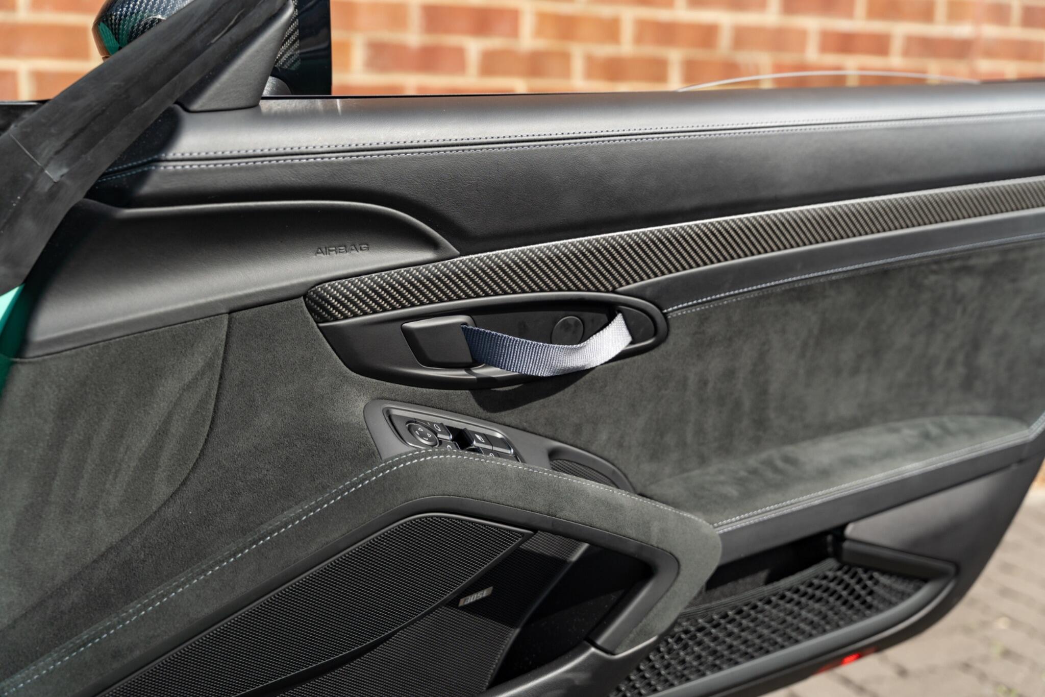 Porsche Cayman view 17