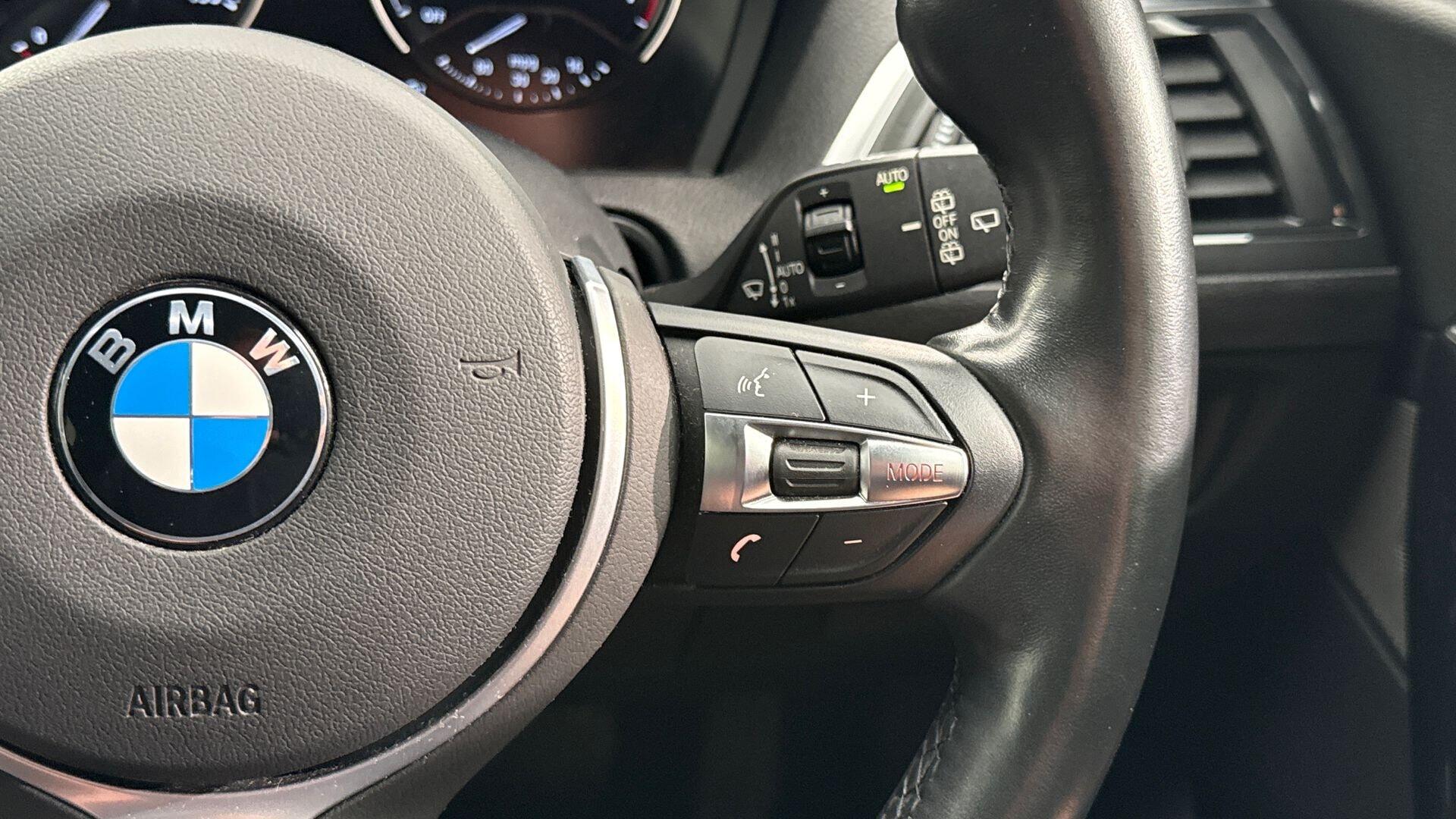BMW 1 Series view 18