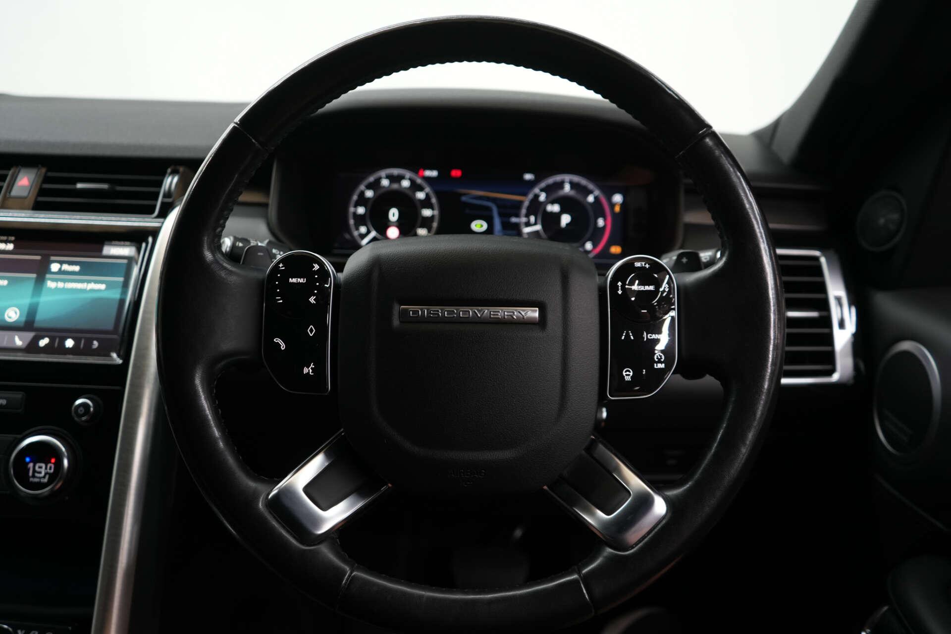 Land Rover Discovery view 45