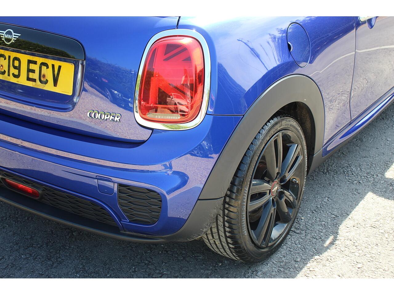 Mini Cooper view 36