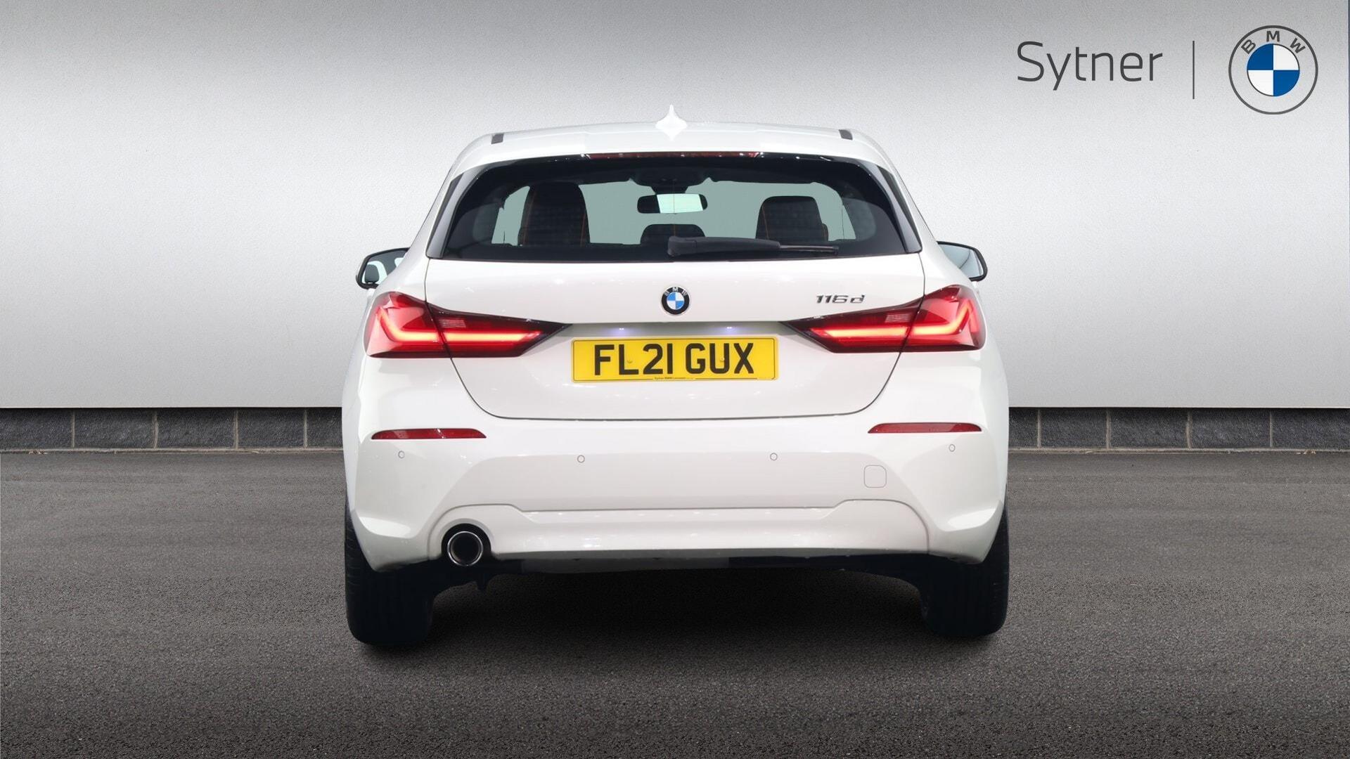BMW 1 Series view 15