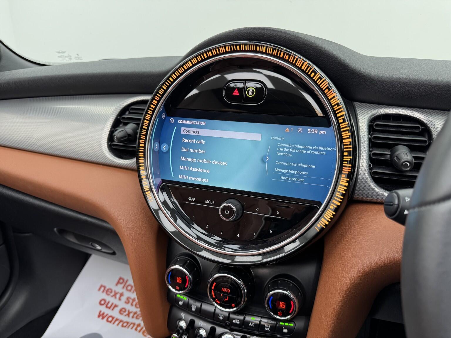 Mini Convertible view 45