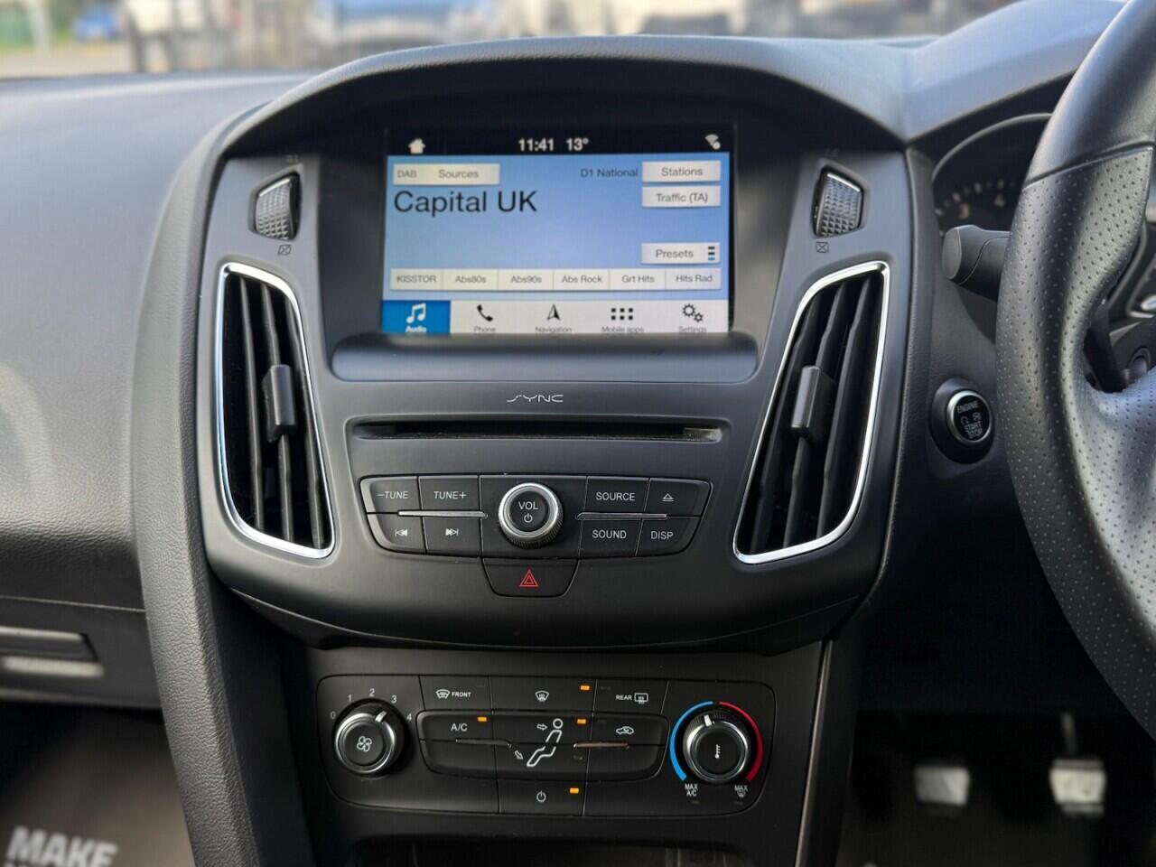 Ford Focus view 16