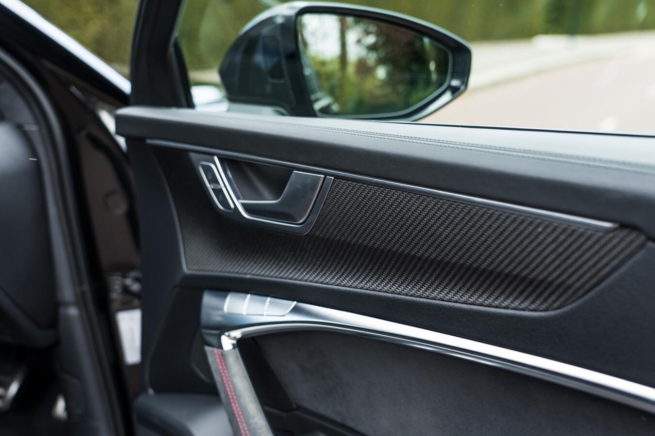 Audi RS6 Avant view 56