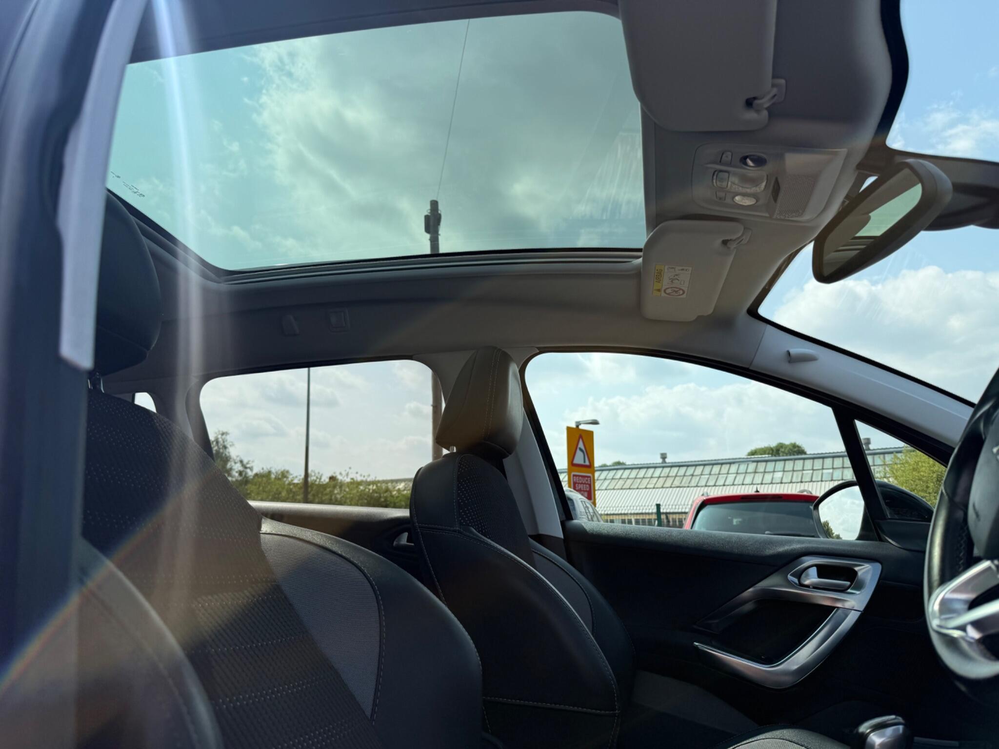 Peugeot 2008 view 23
