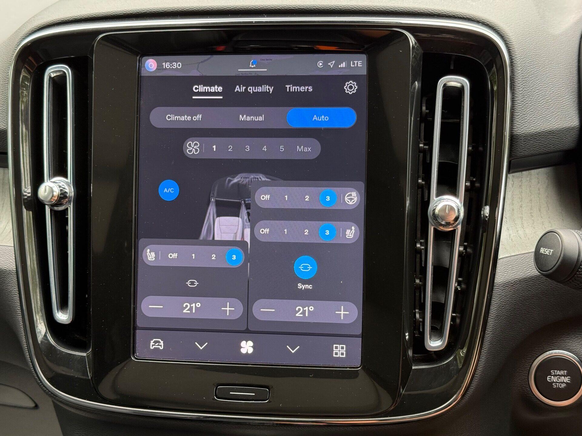 Volvo XC40 view 46