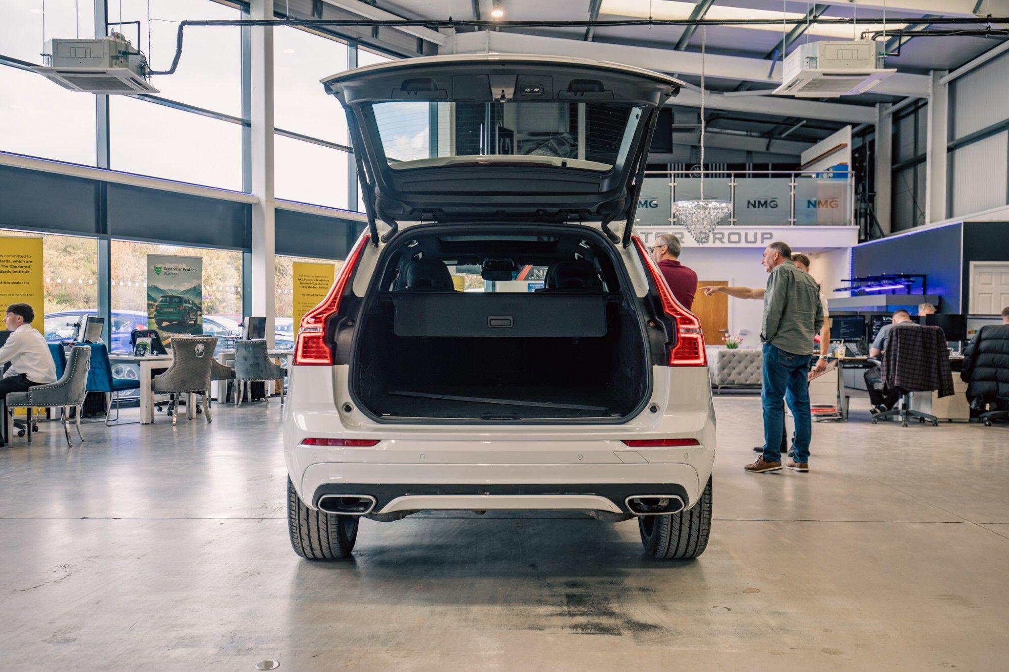 Volvo XC60 view 31