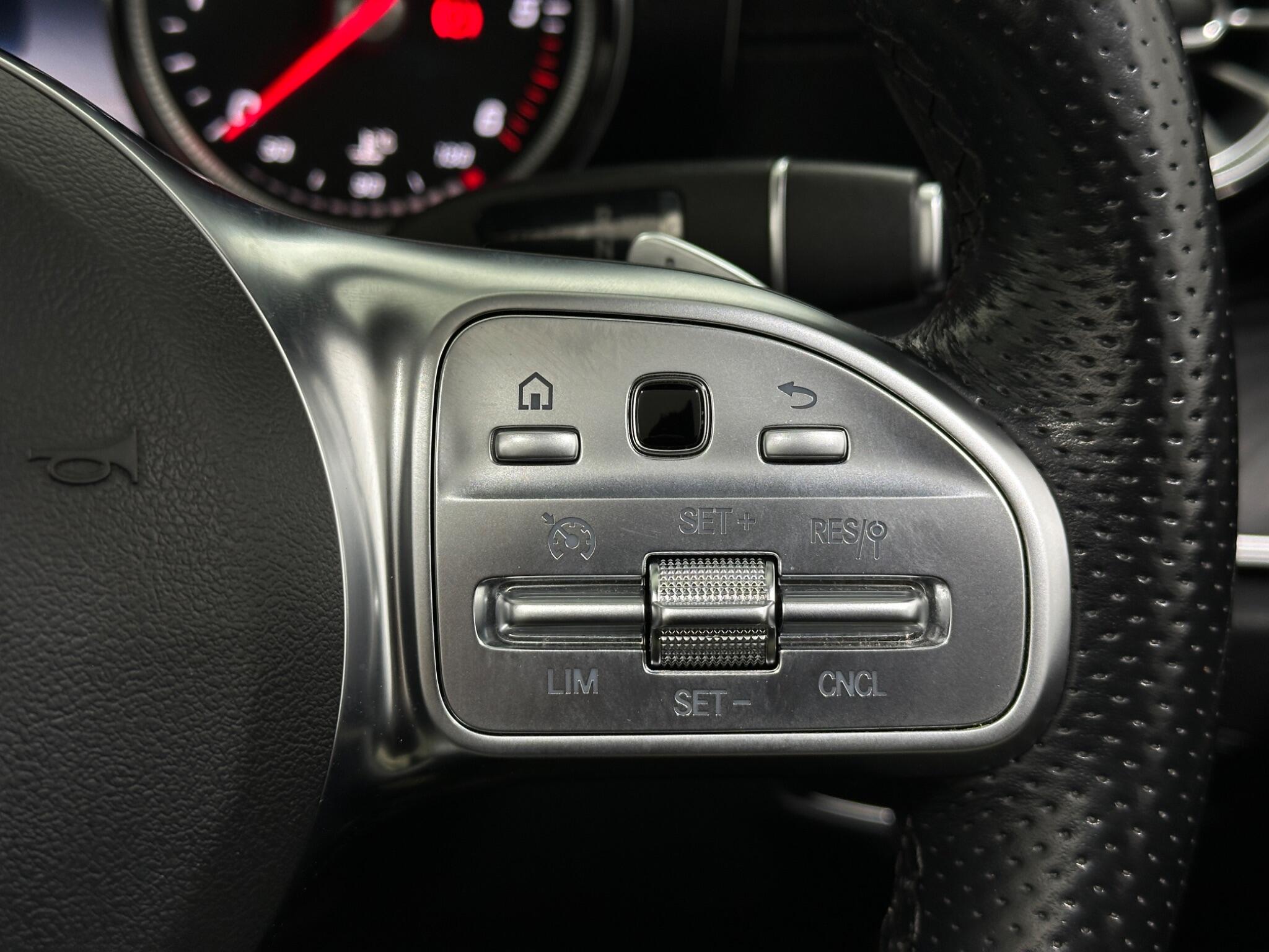 Mercedes-Benz E-Class view 16