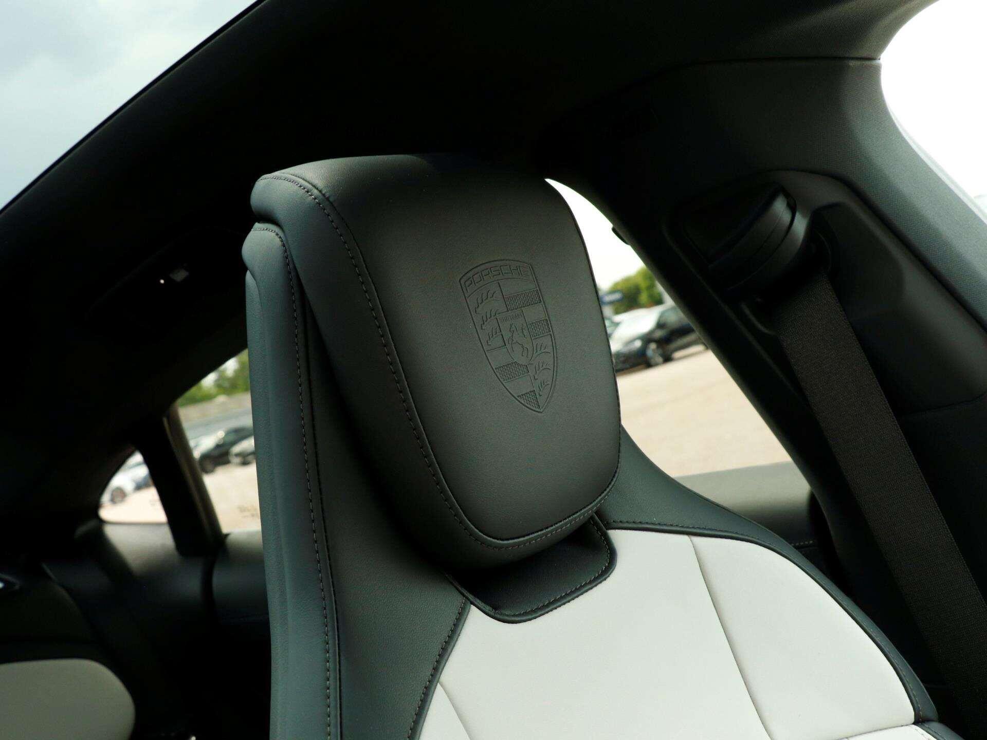 Porsche Taycan view 25