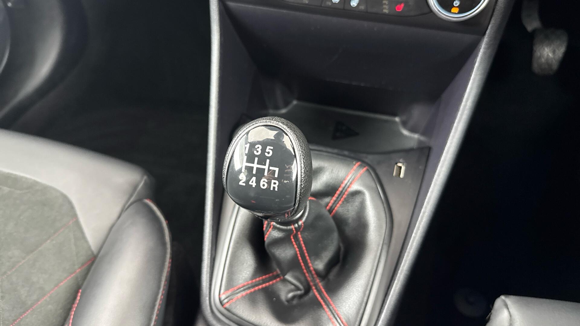 Ford Fiesta view 37
