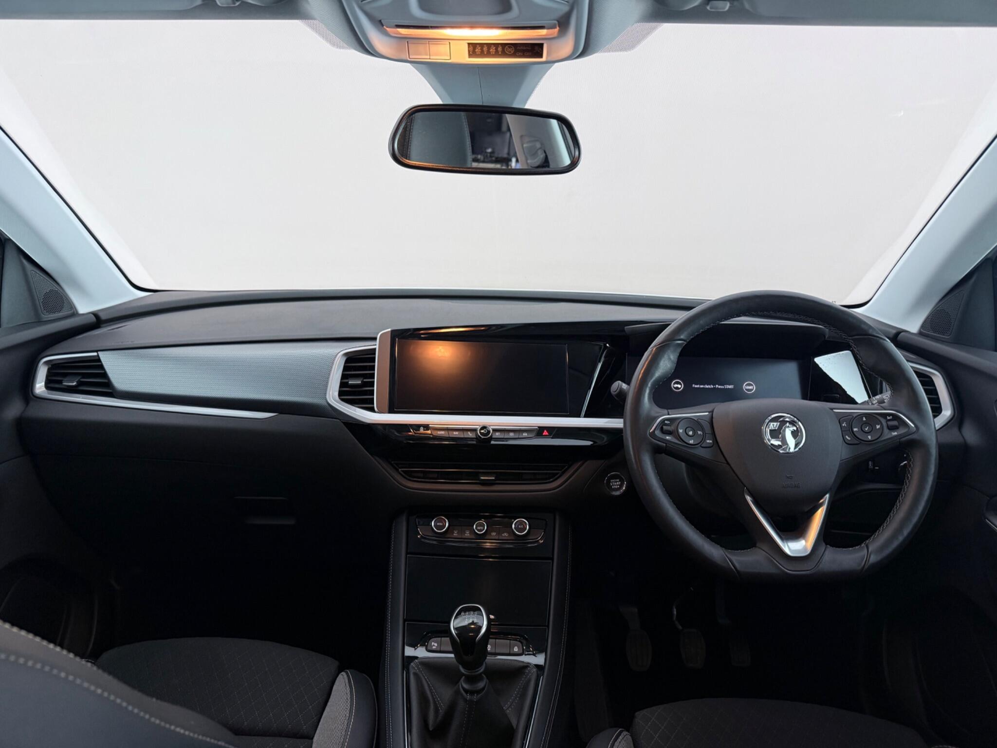 Vauxhall Grandland view 37