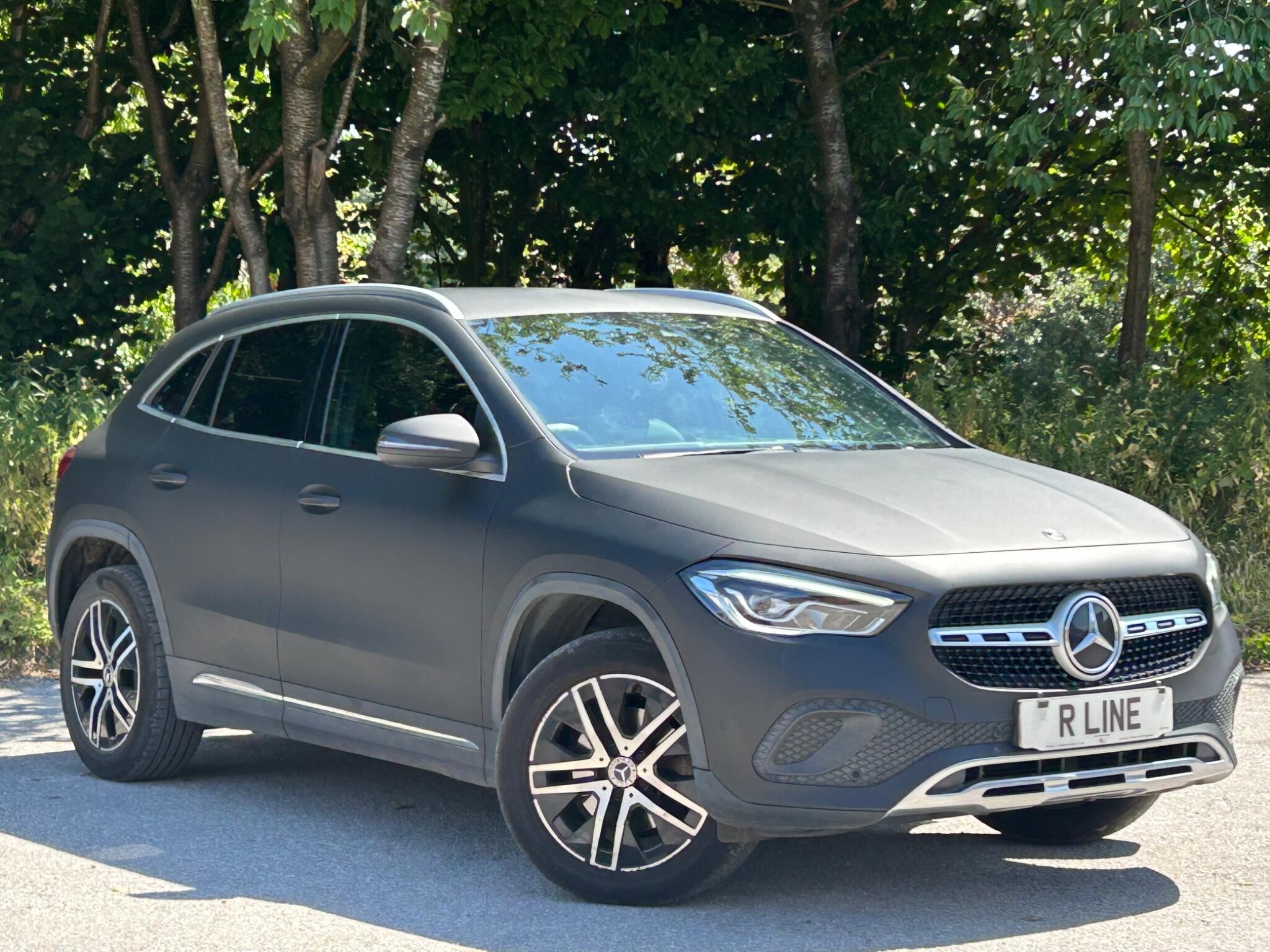 Mercedes-Benz Gla view 2