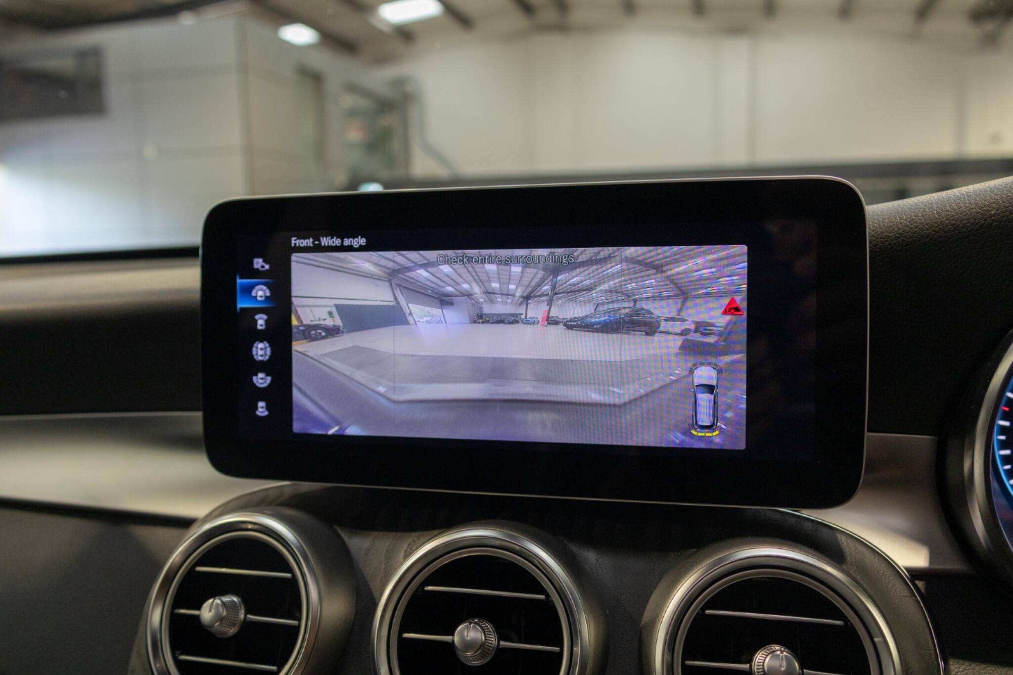 Mercedes-Benz GLC view 32