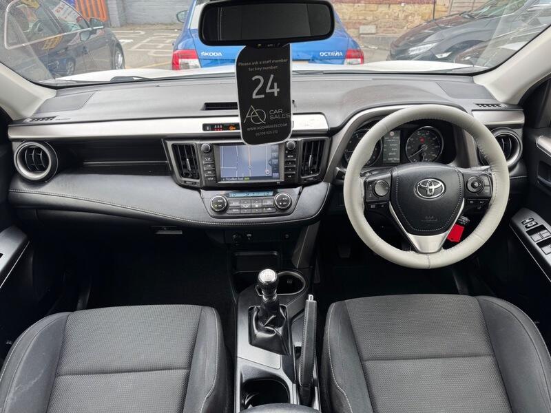 Toyota Rav4 view 14
