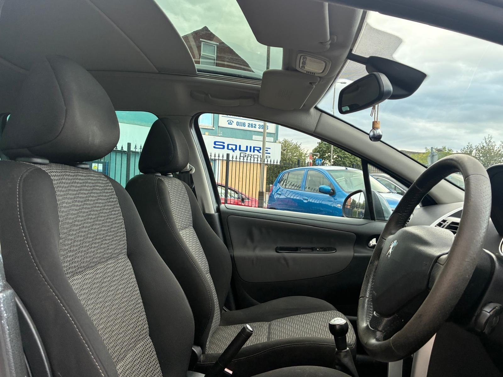 Peugeot 207 view 21