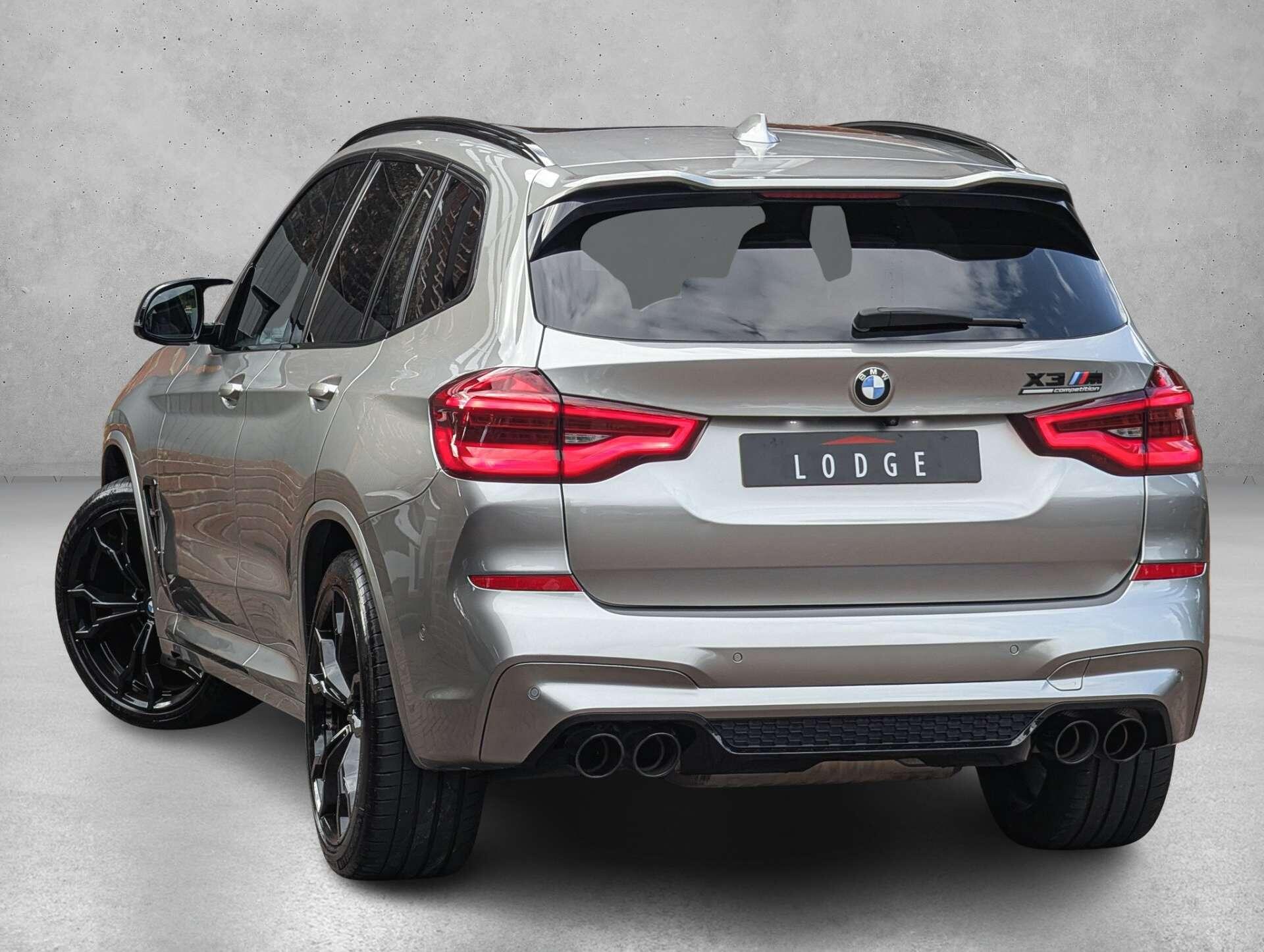 BMW X3 M view 5