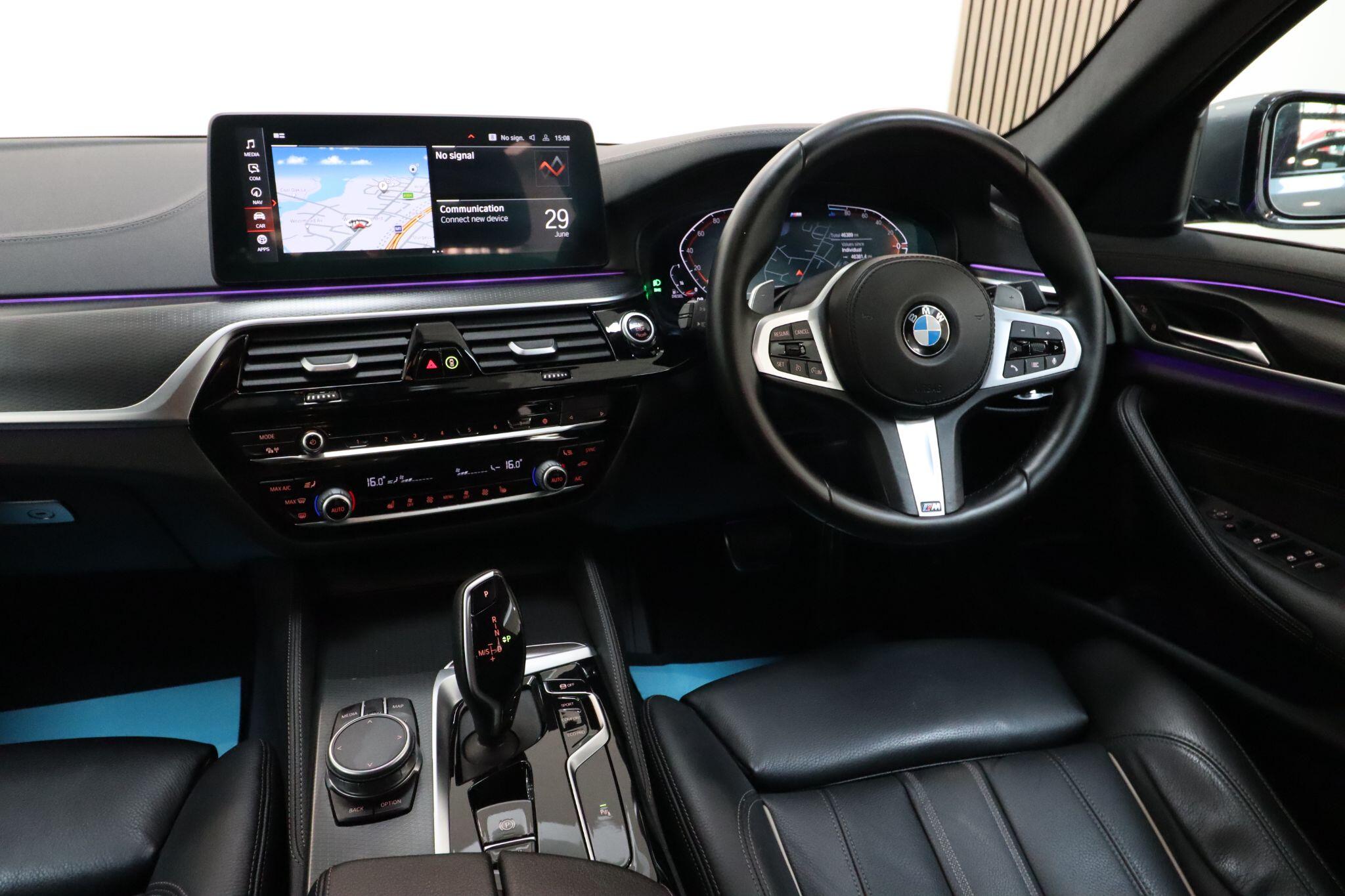 BMW 5 Series view 42