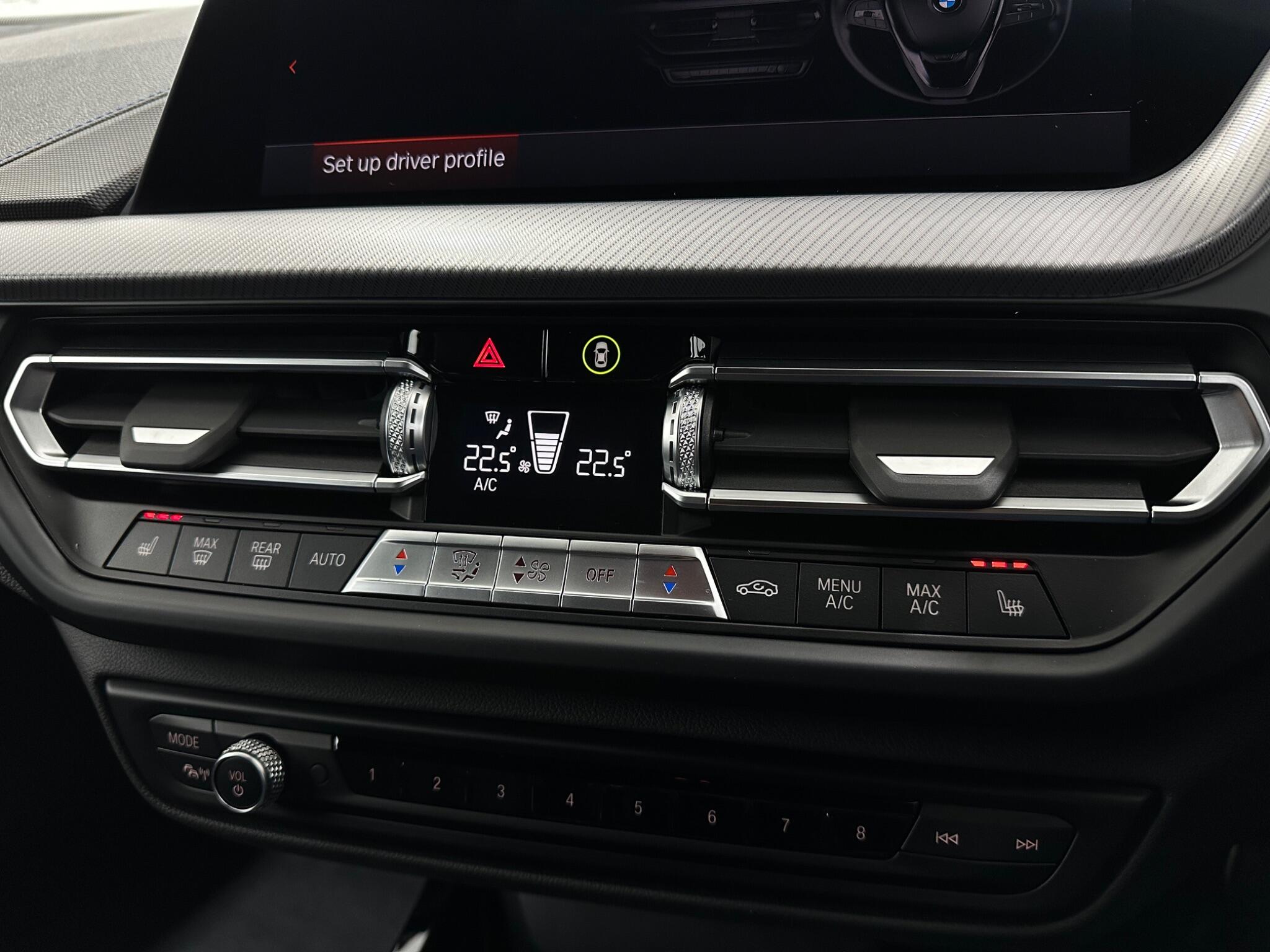 BMW 1 Series view 22