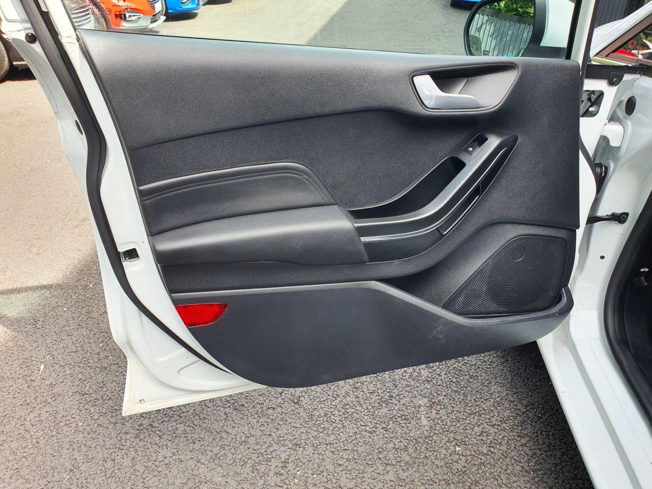 Ford Fiesta view 24
