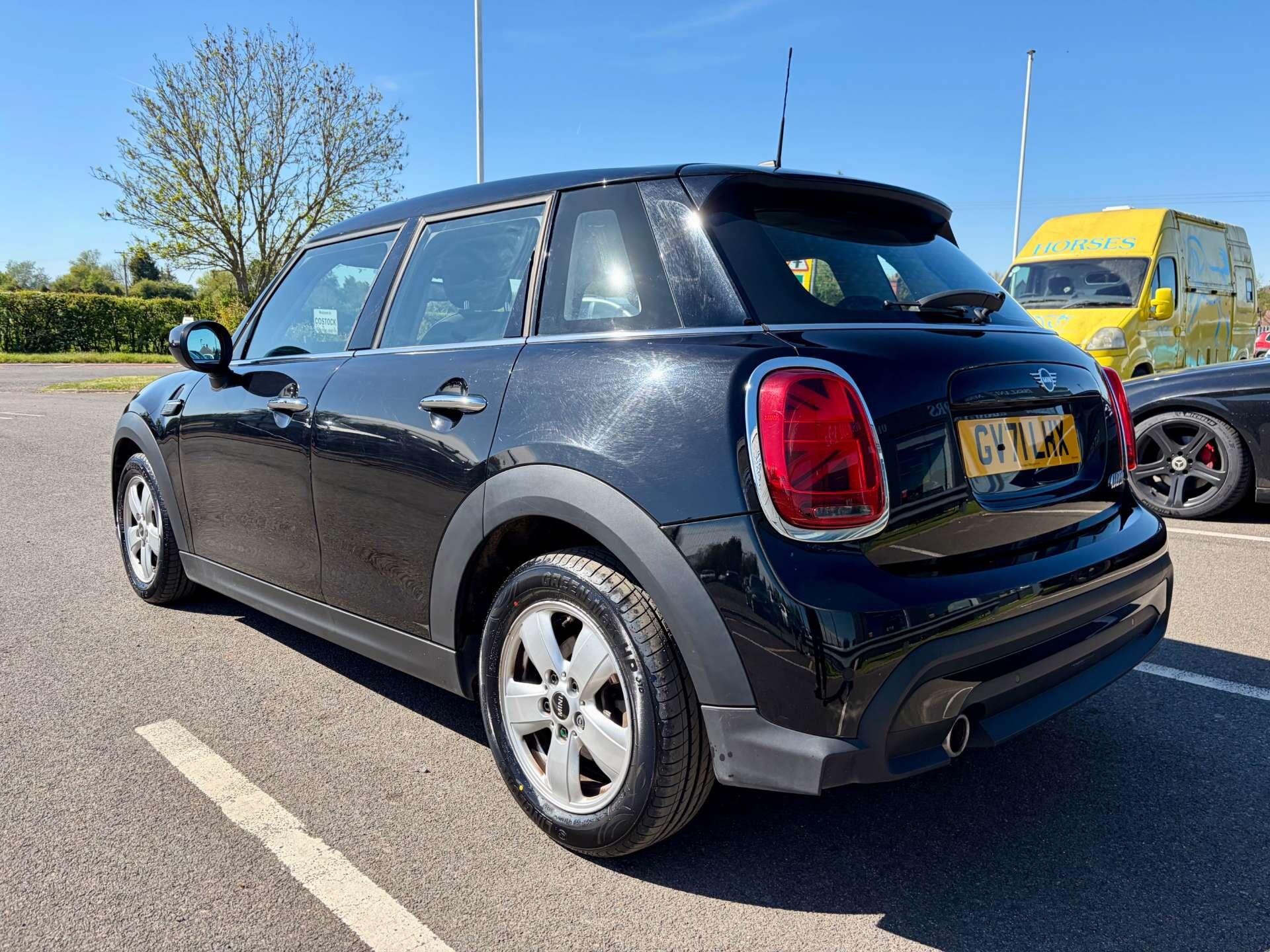 Mini Cooper view 6