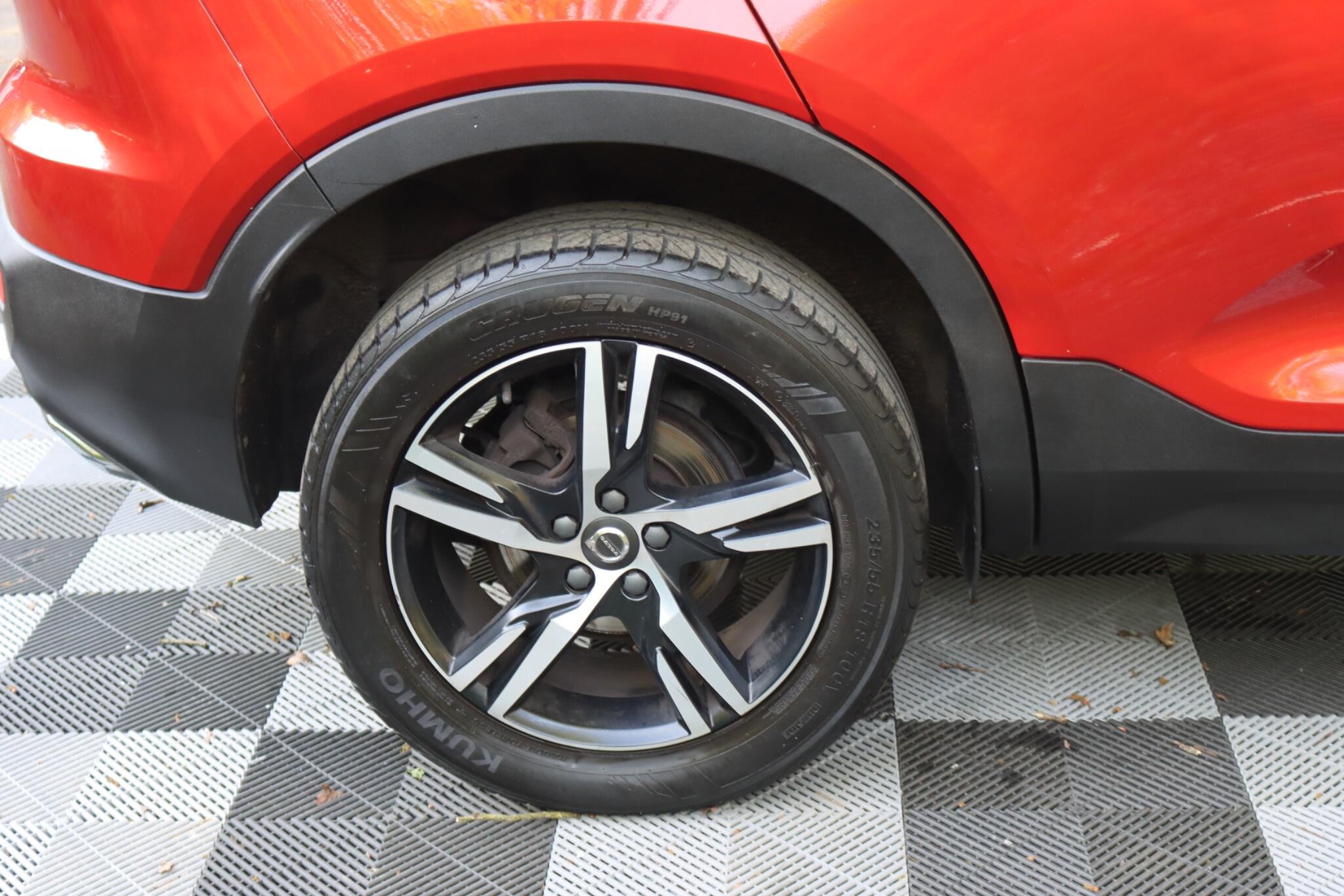 Volvo XC40 view 36