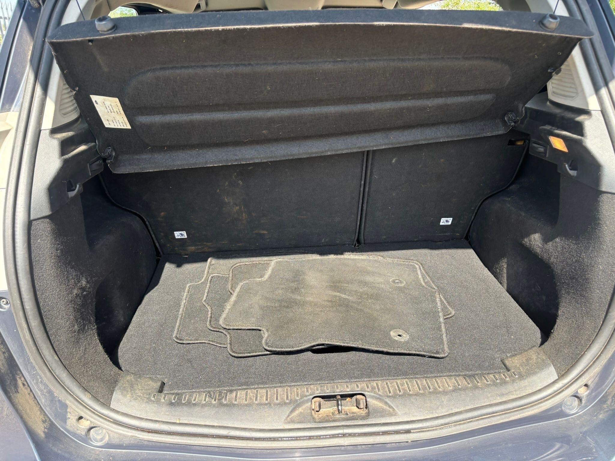 Ford B-Max view 46