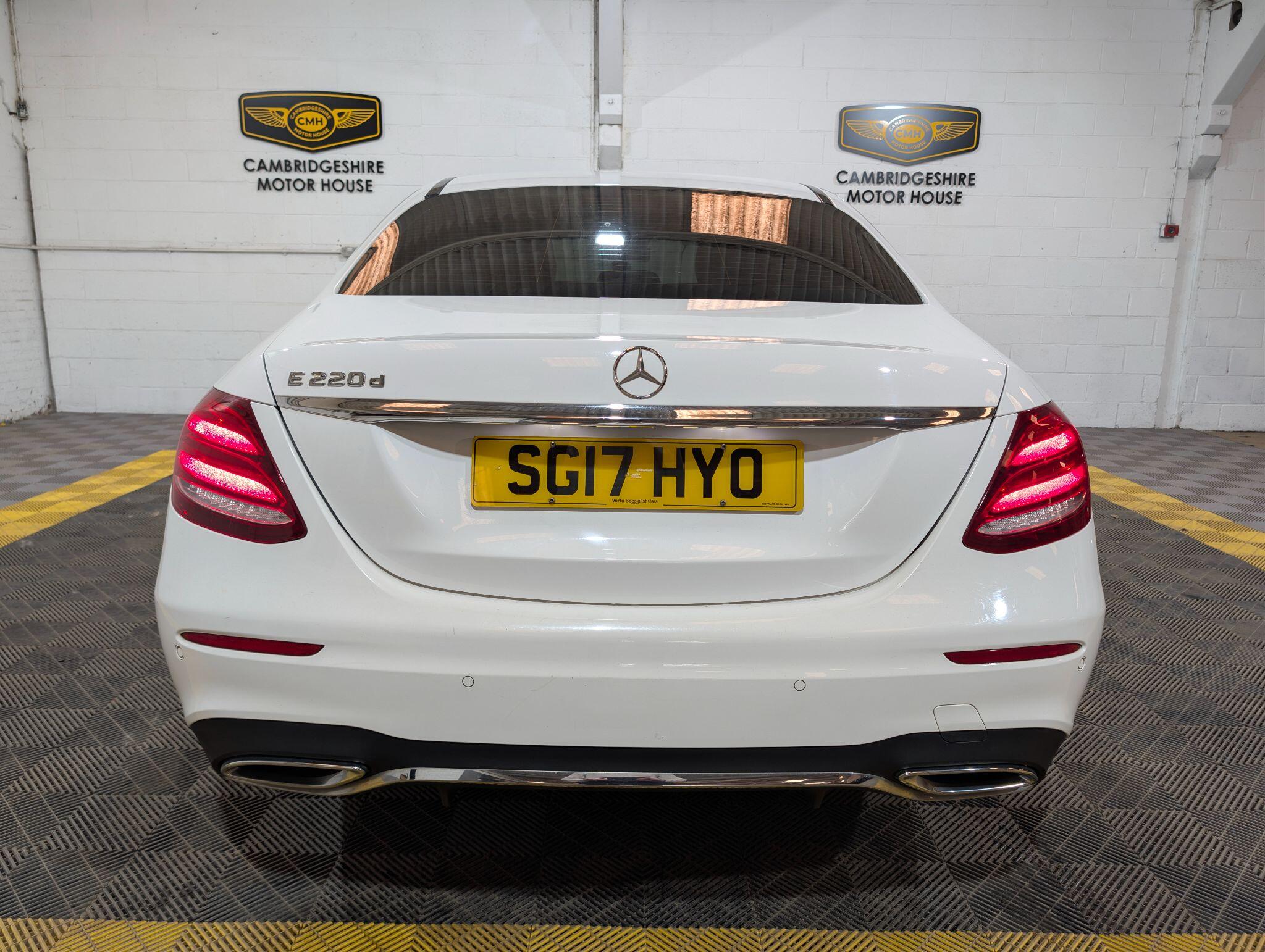 Mercedes-Benz E Class view 81