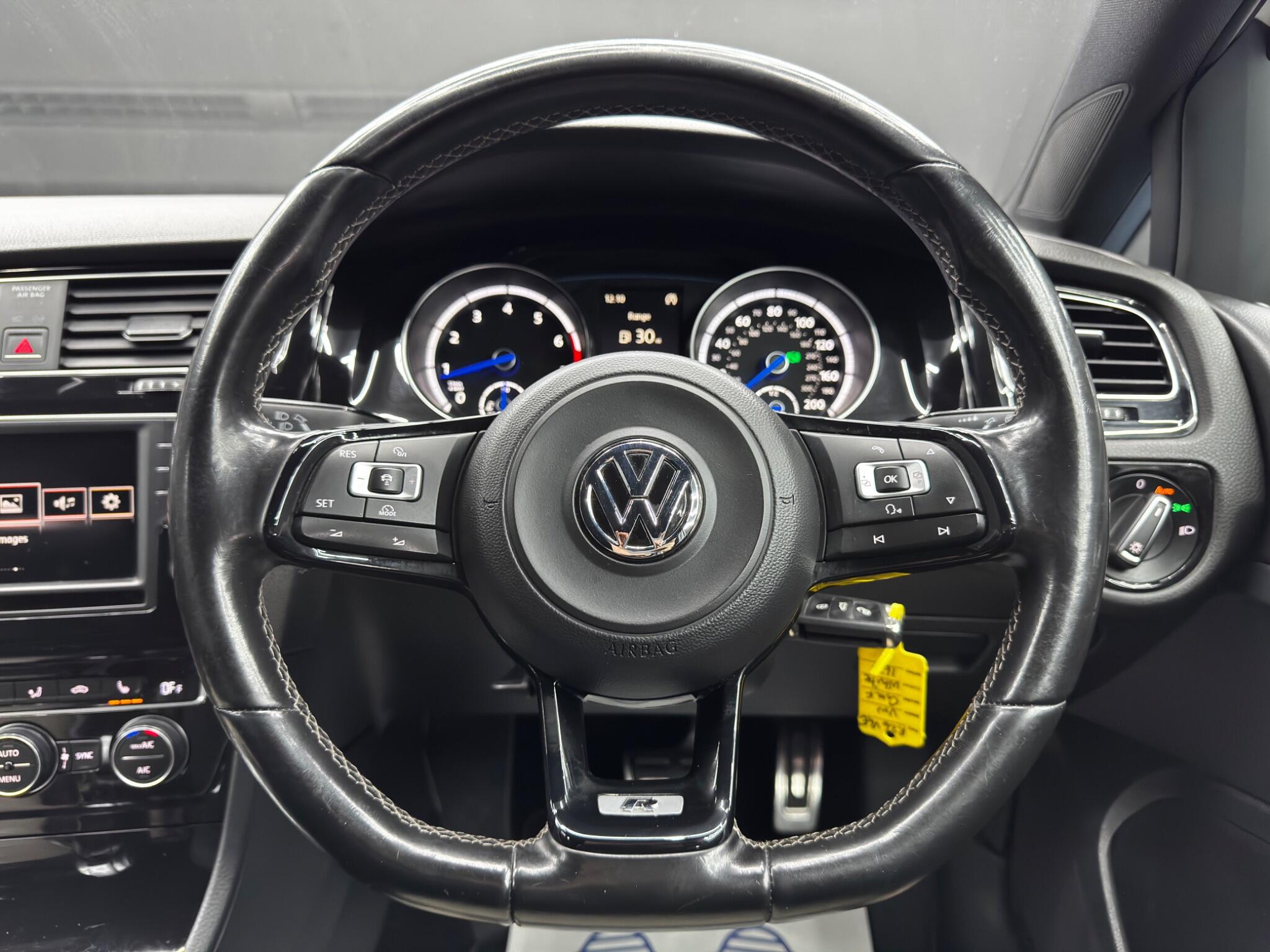 Volkswagen Golf view 18