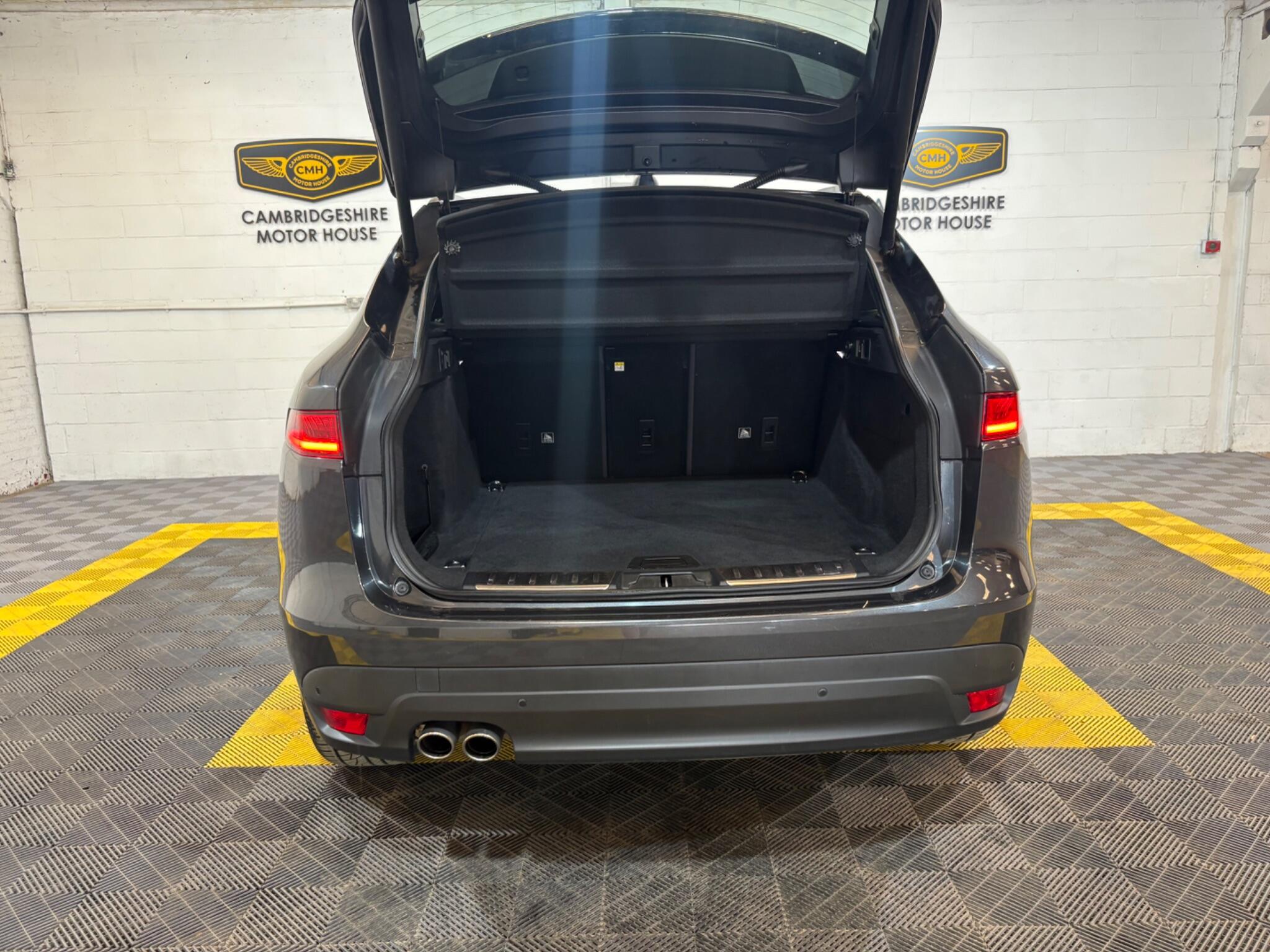 Jaguar F-Pace view 57
