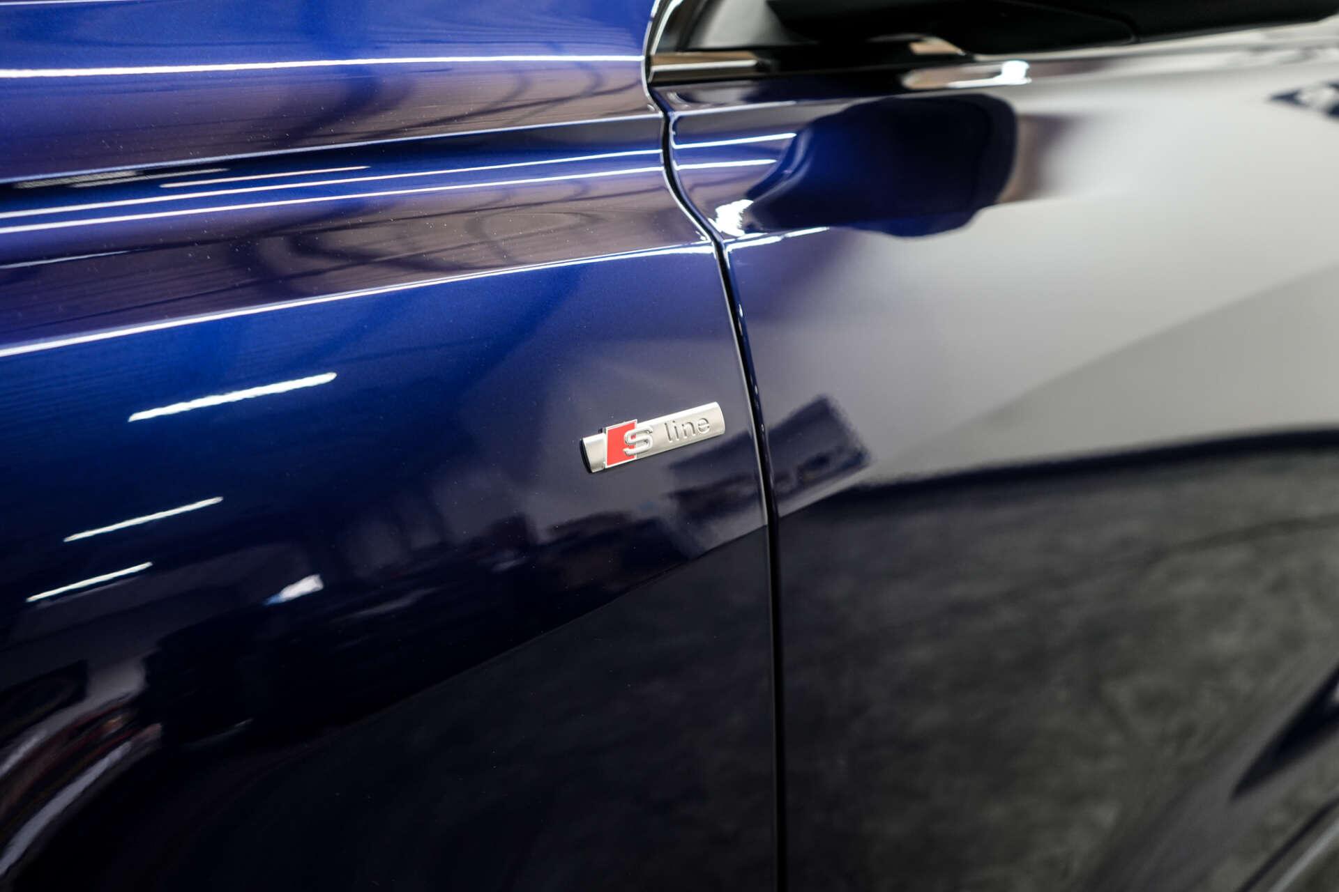 Audi Q8 view 9