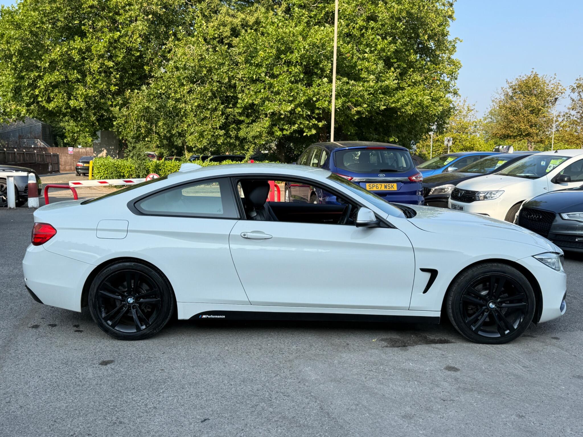 BMW 4 Series - Image 19