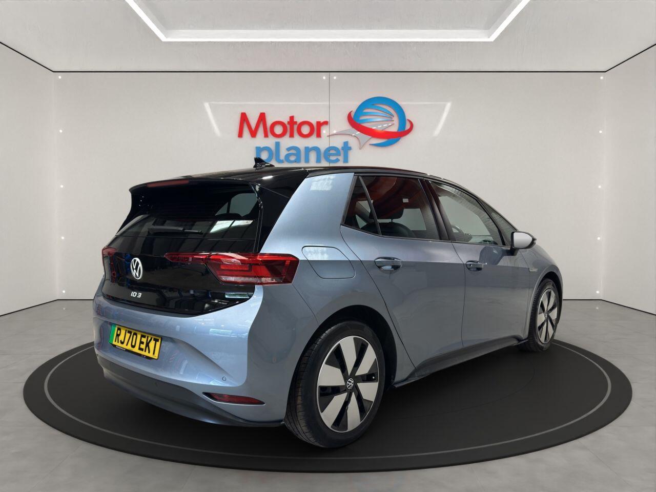 Volkswagen Id.3 view 6