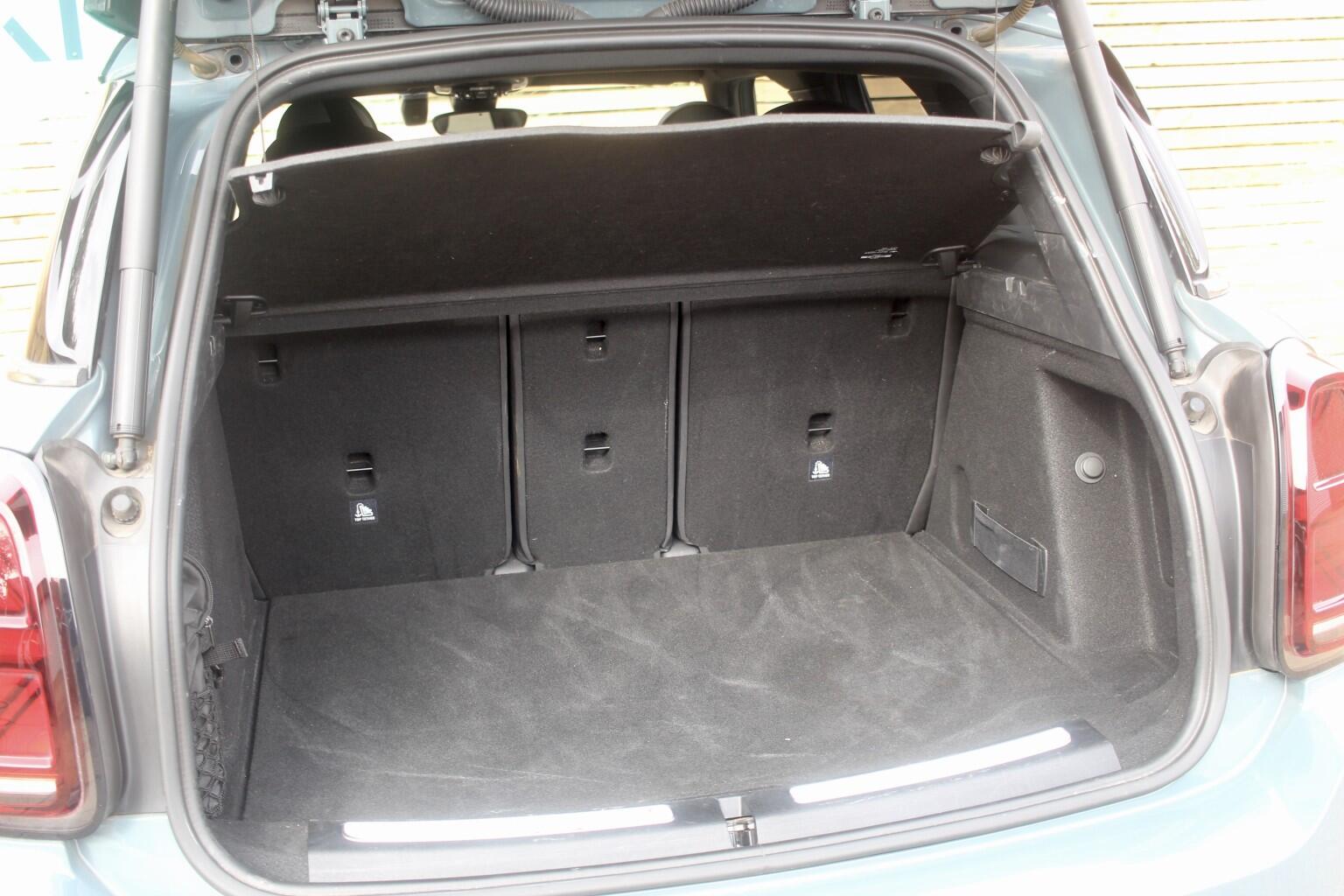 Mini Countryman view 32