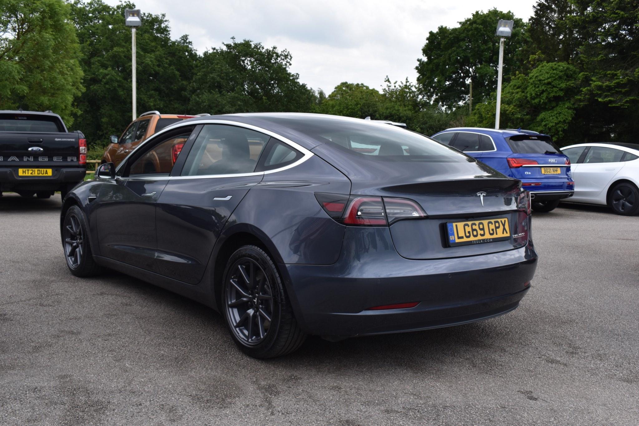 Model 3 - (Dual Motor) Performance Auto 4WDE 4dr (Performance Upgrade) - Image 9