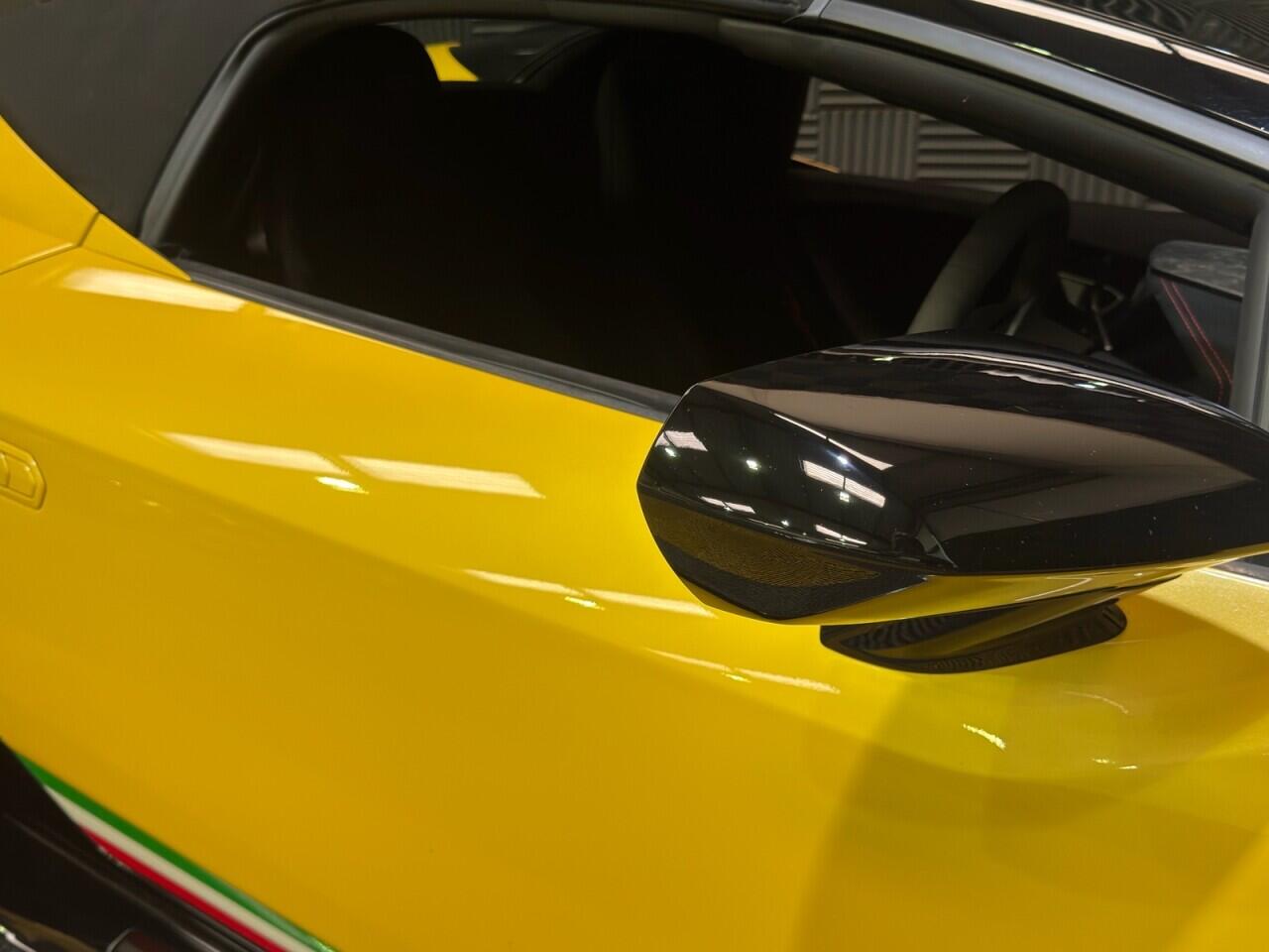 Lamborghini Performante Spyder view 6