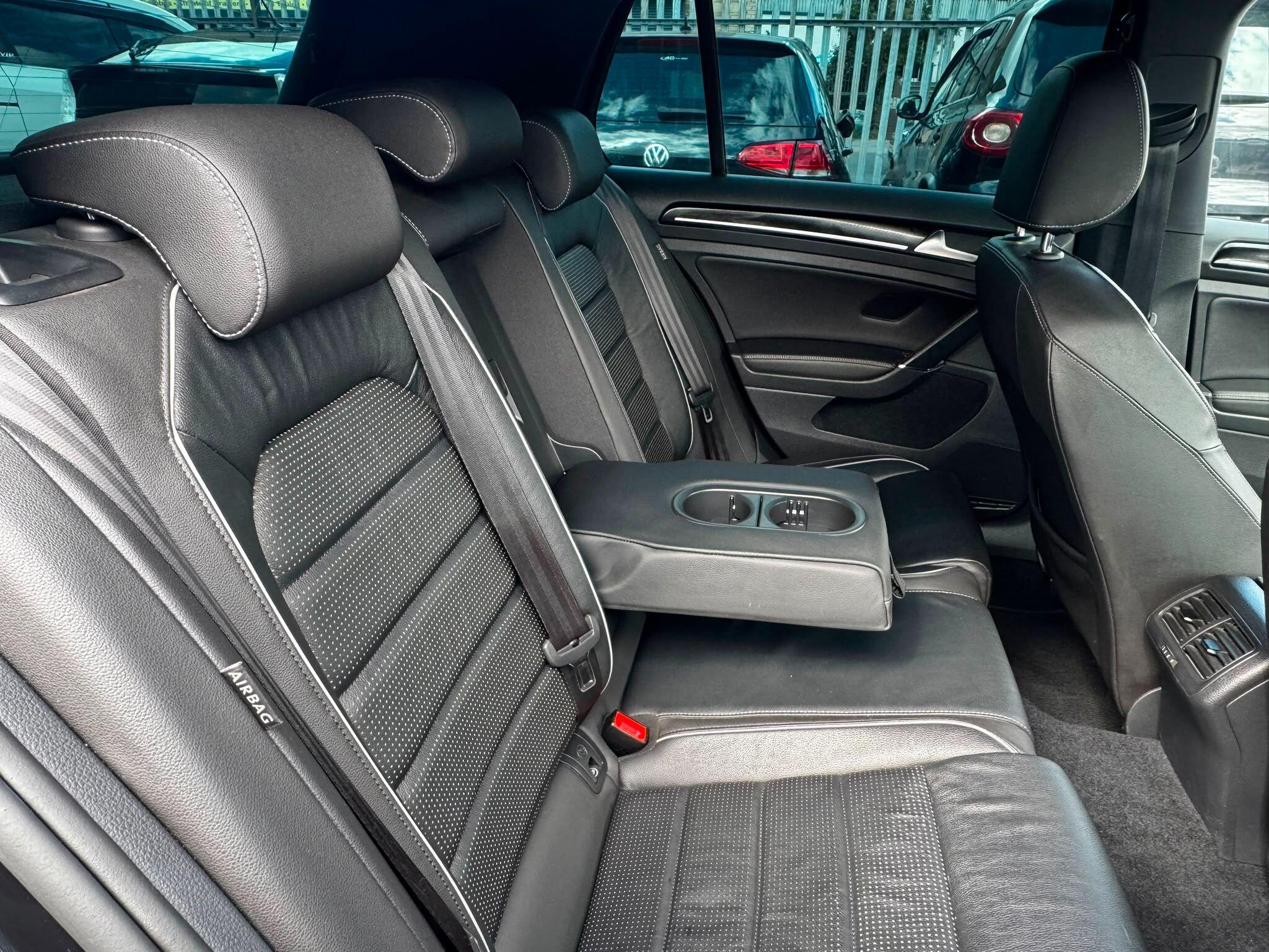 Volkswagen Golf view 19