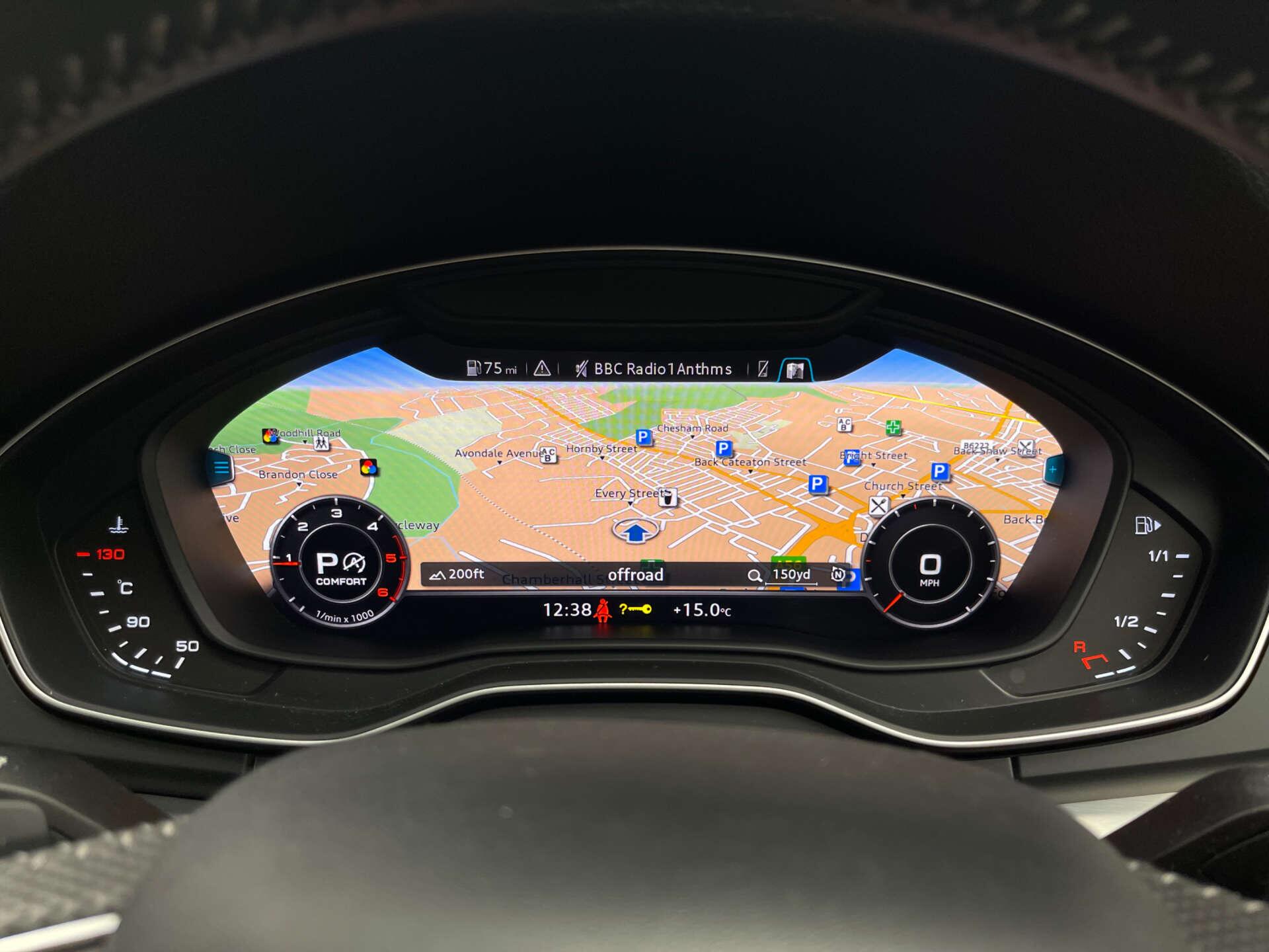 Audi Q5 view 13