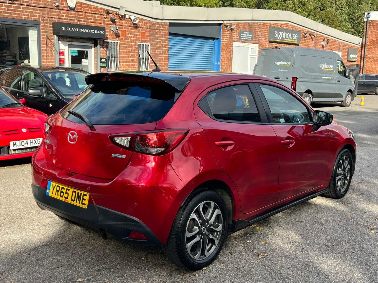 Mazda Mazda2 view 4