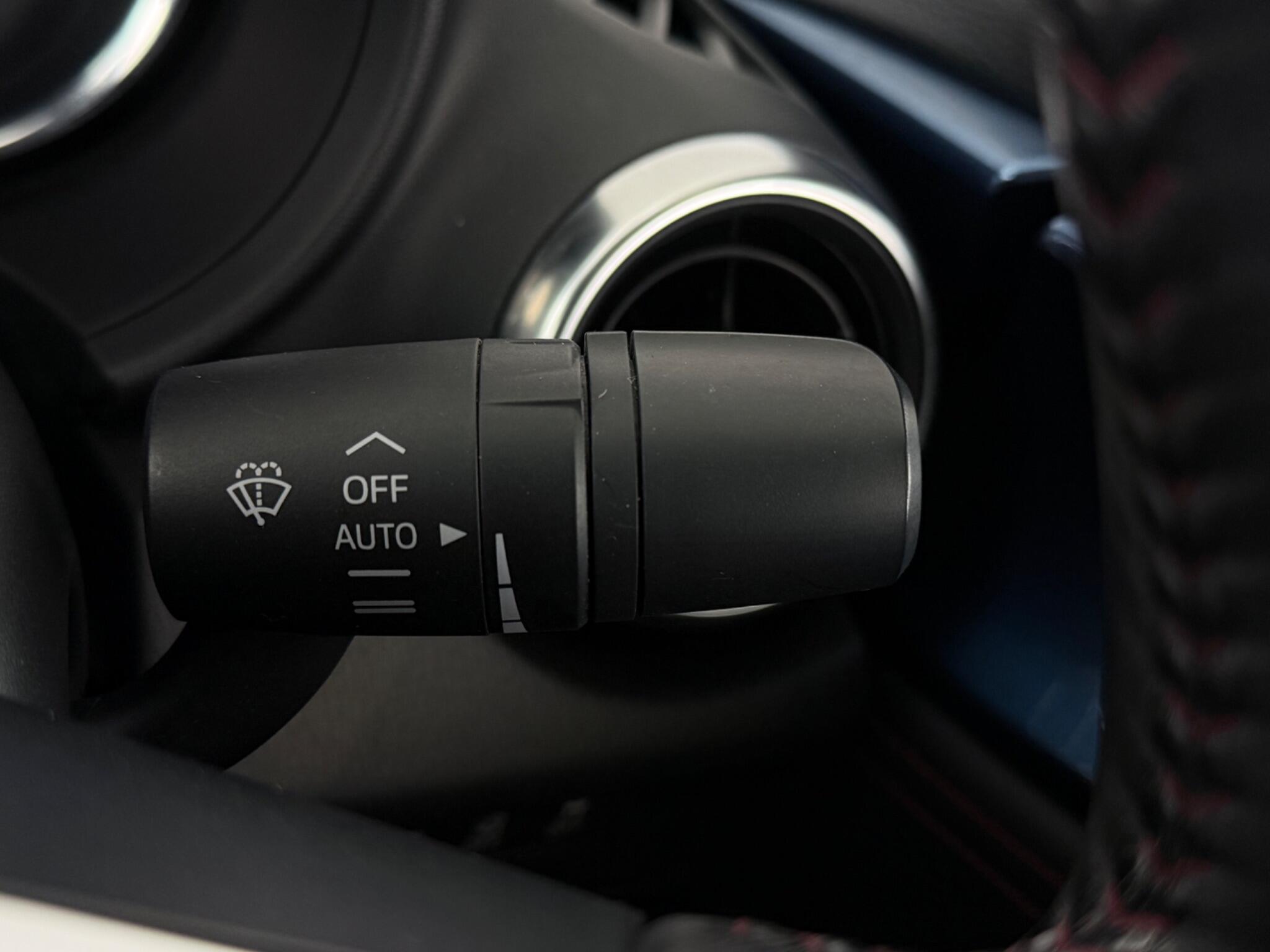 Mazda MX-5 view 18